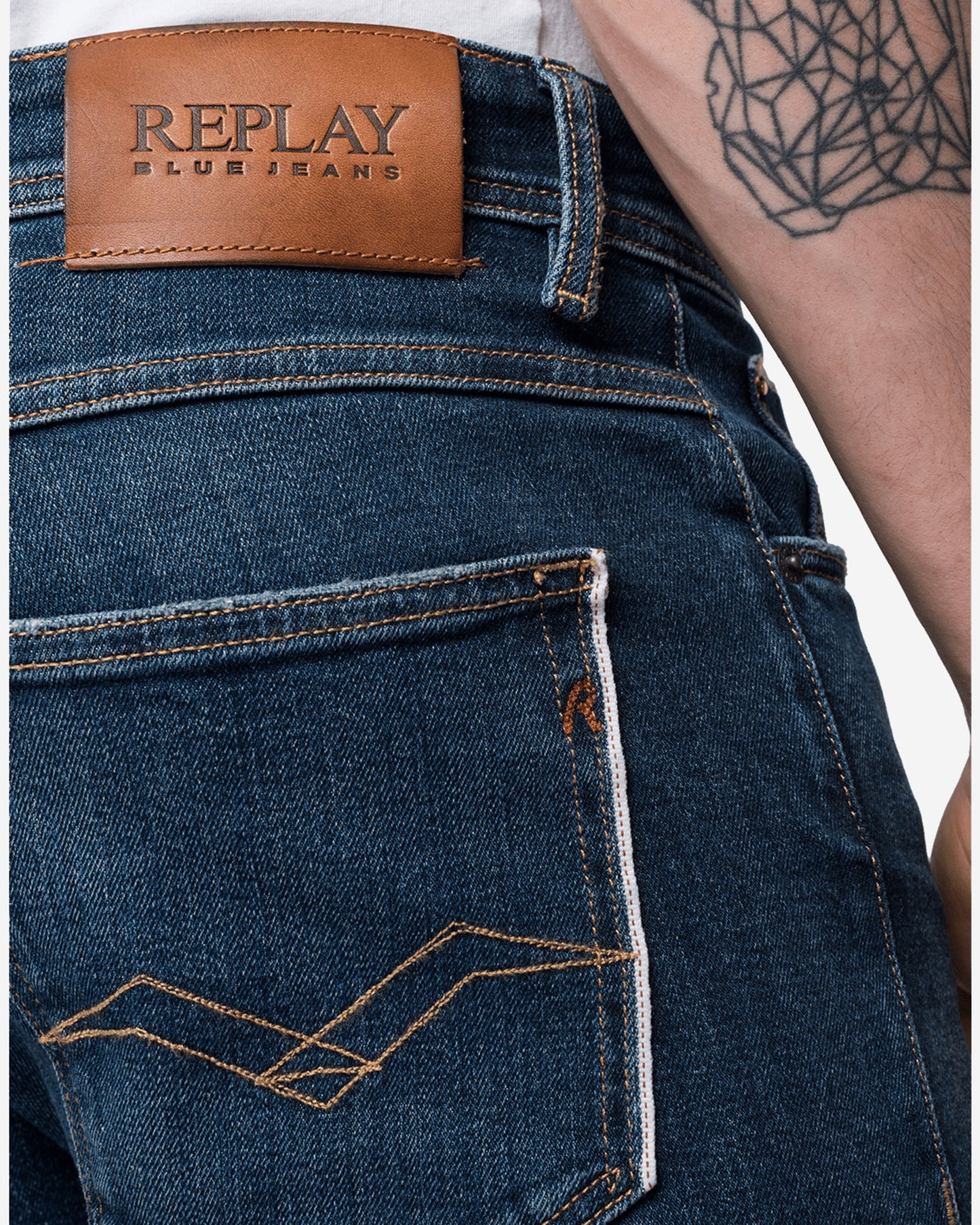 بنطلون جينز روناس سيلفيدج إيكو إيديشن بقصّة سليم