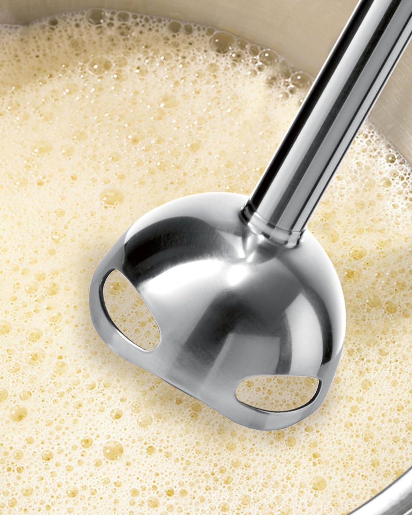 خلاط يدوي بوش بقوة 800 واط، مزود بـ 12 سرعة، شفرة كواترو توربو، ومفرمة وخفاقة - MS6CA4150G أبيض