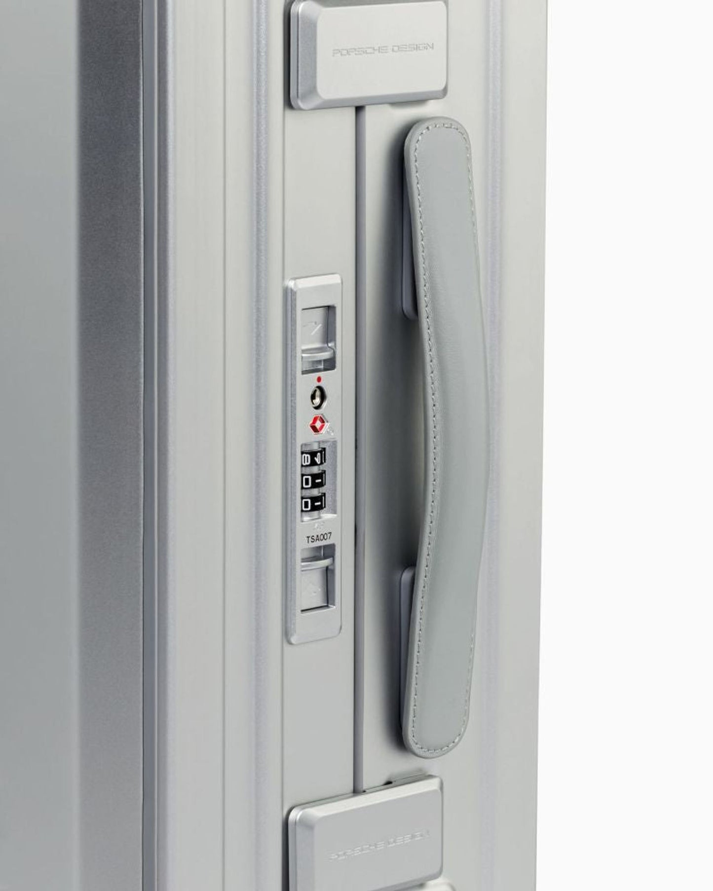 حقيبة أمتعة فاخرة من الألومنيوم بعجلتين من تصميم بورشه رودستر 4