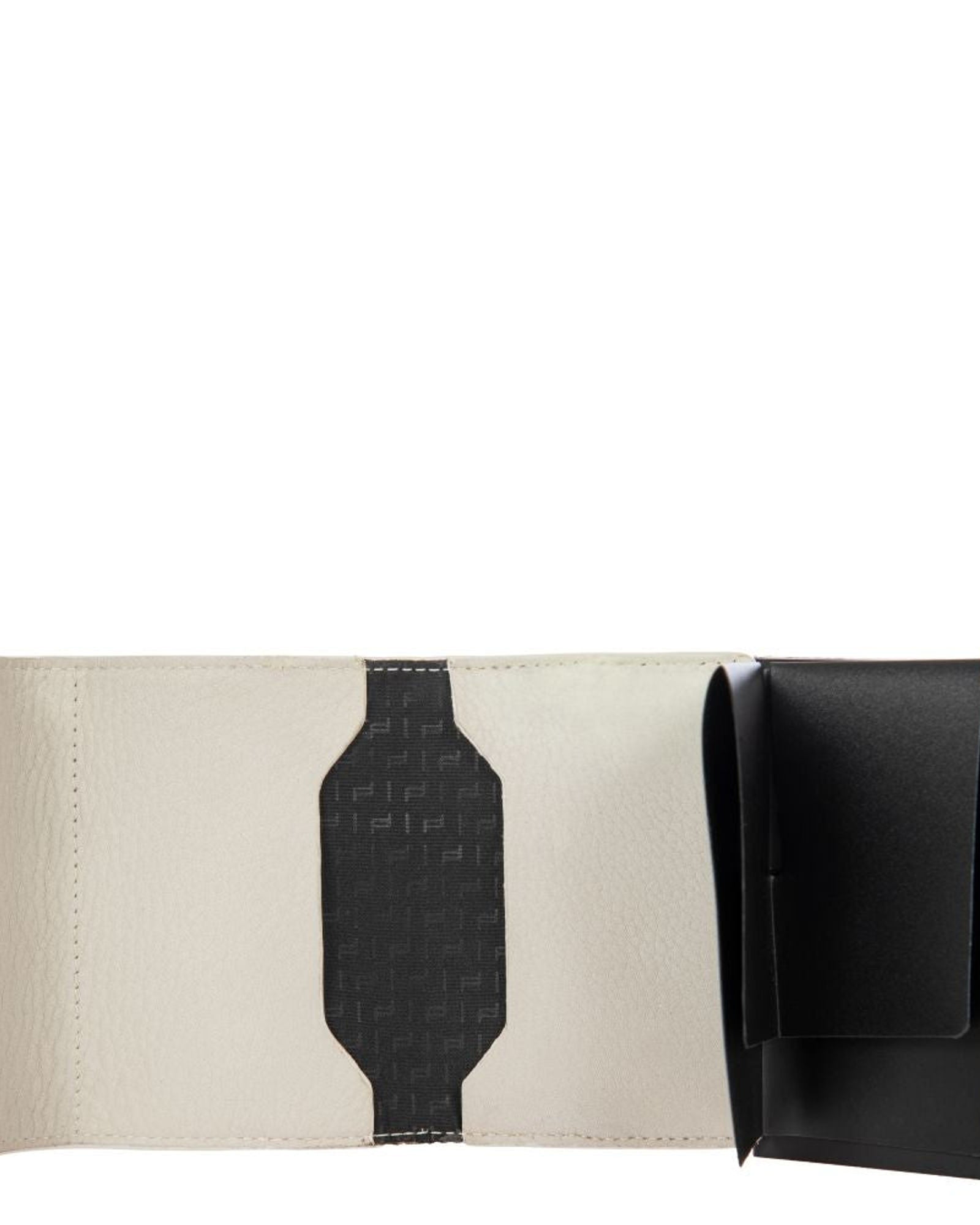 حامل بطاقات بورشه ديزاين X سيكريد