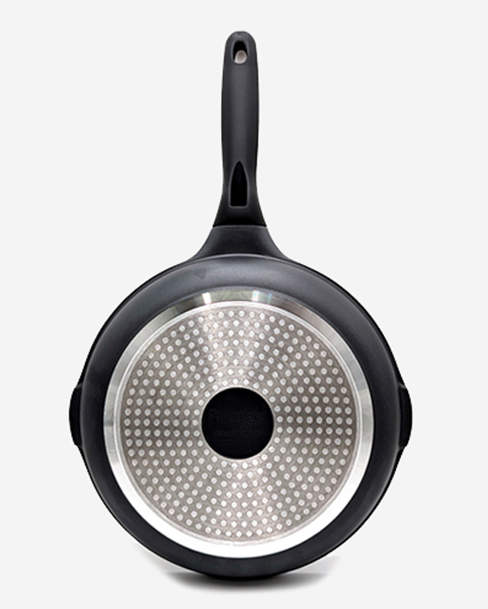 مقلاة بريستيج المصنوعة من الحديد الزهر، 24 سم