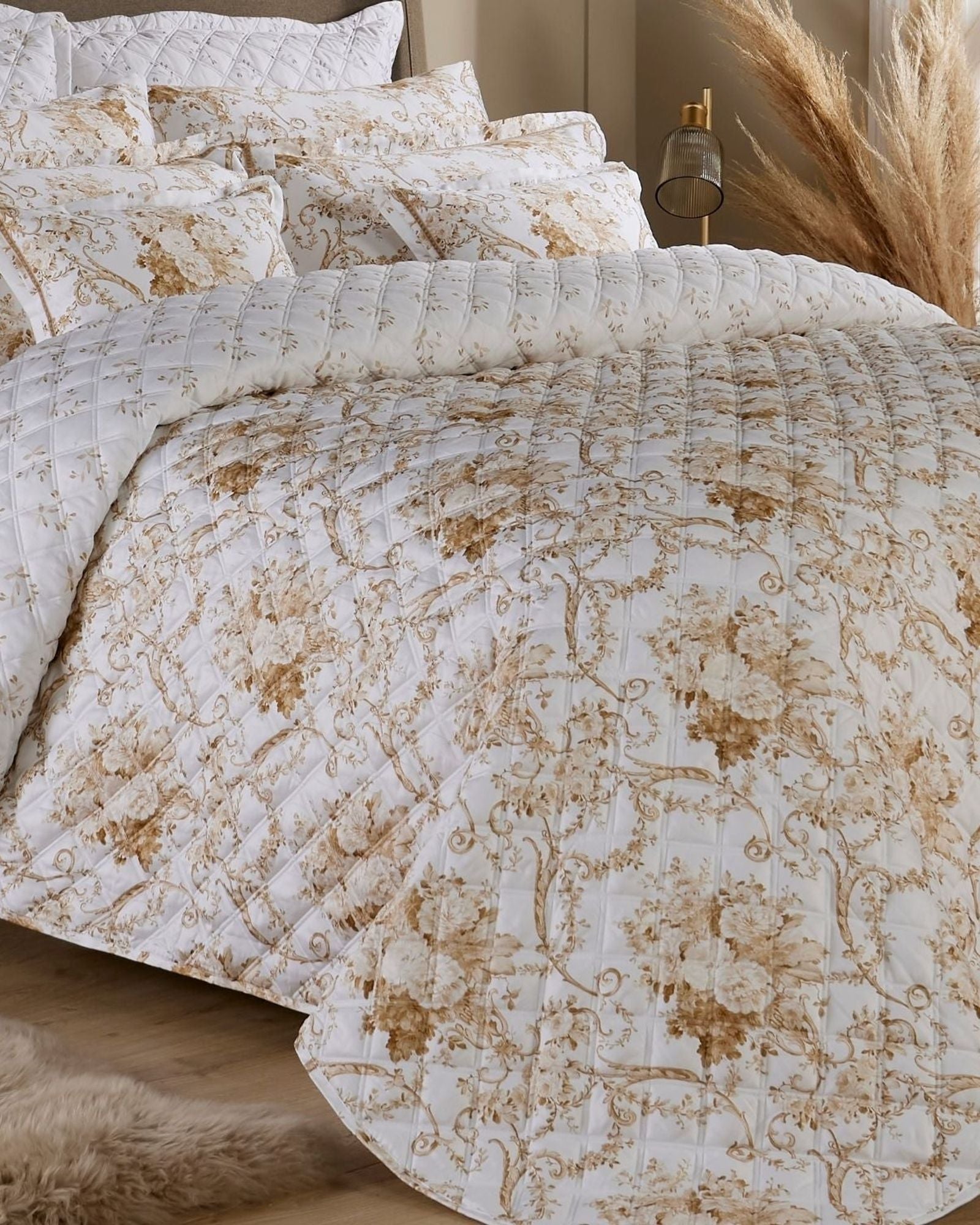 طقم أغطية سرير كريستي "باريس"