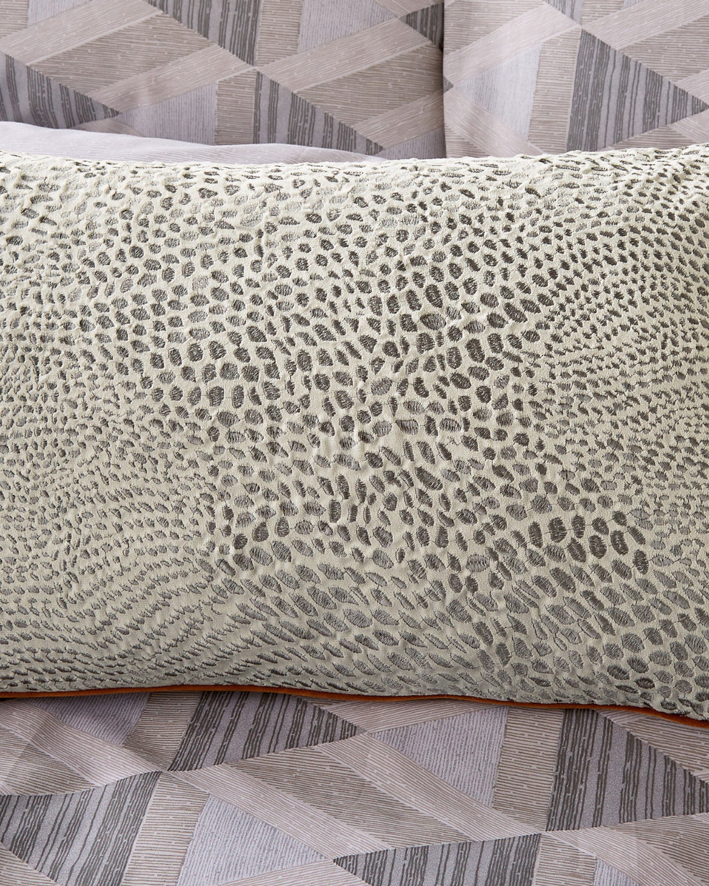 طقم غطاء لحاف "بوهاكو" من نالو من نيكول شيرزينغر باللون الحجري