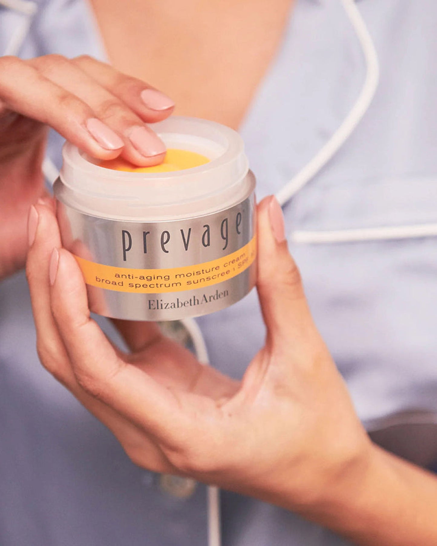 كريم بريفاج النهاري المكثف المضاد للشيخوخة من إليزابيث آردن بعامل حماية من الشمس 30 (عبوة)