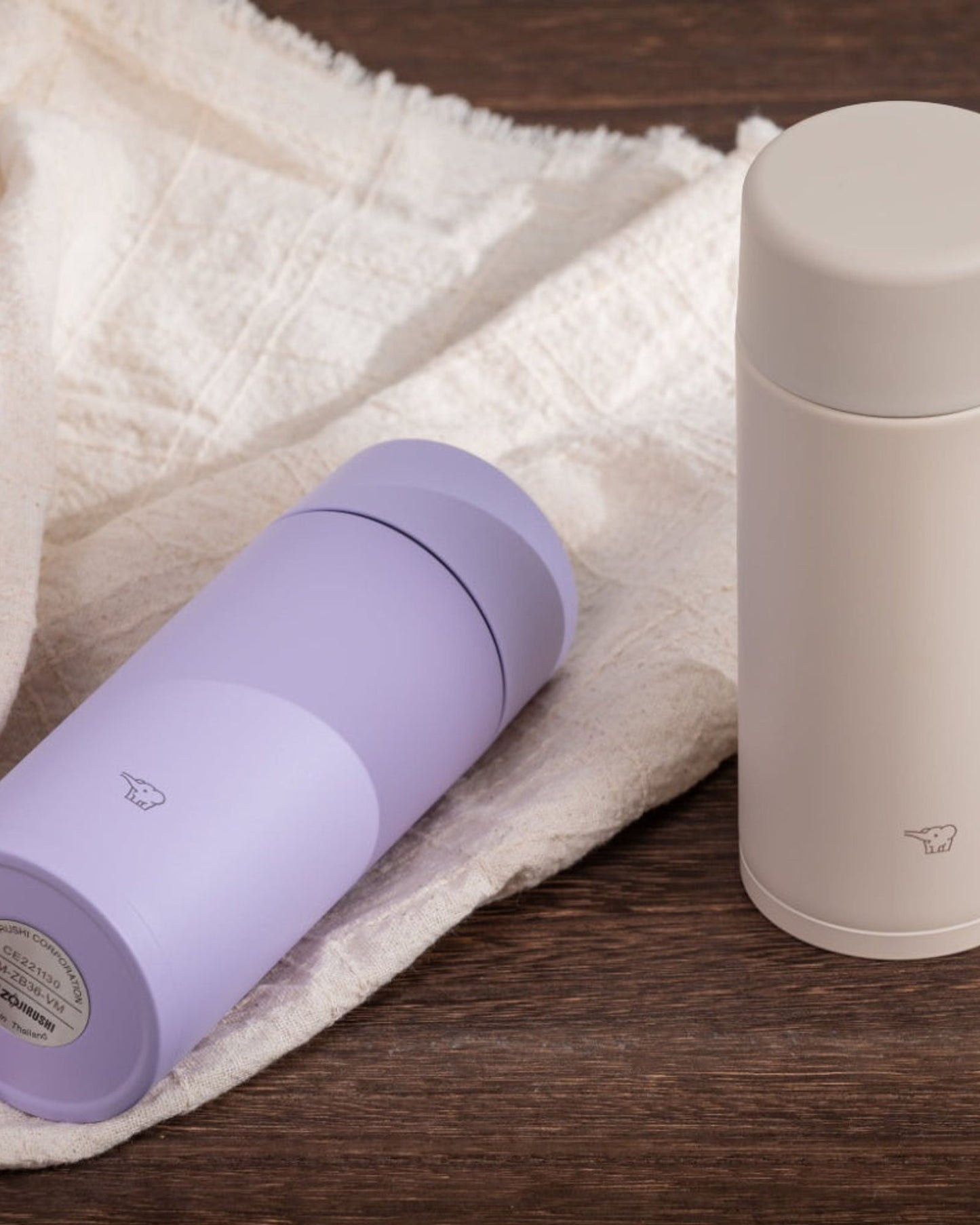 زجاجة تفريغ هواء زوجيروشي 0.36 لتر، لون بيج رملي