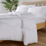 لحاف كريستي "ساتين تاتش" المحشو المضاد للحساسية بوزن ١٠.٥ غم