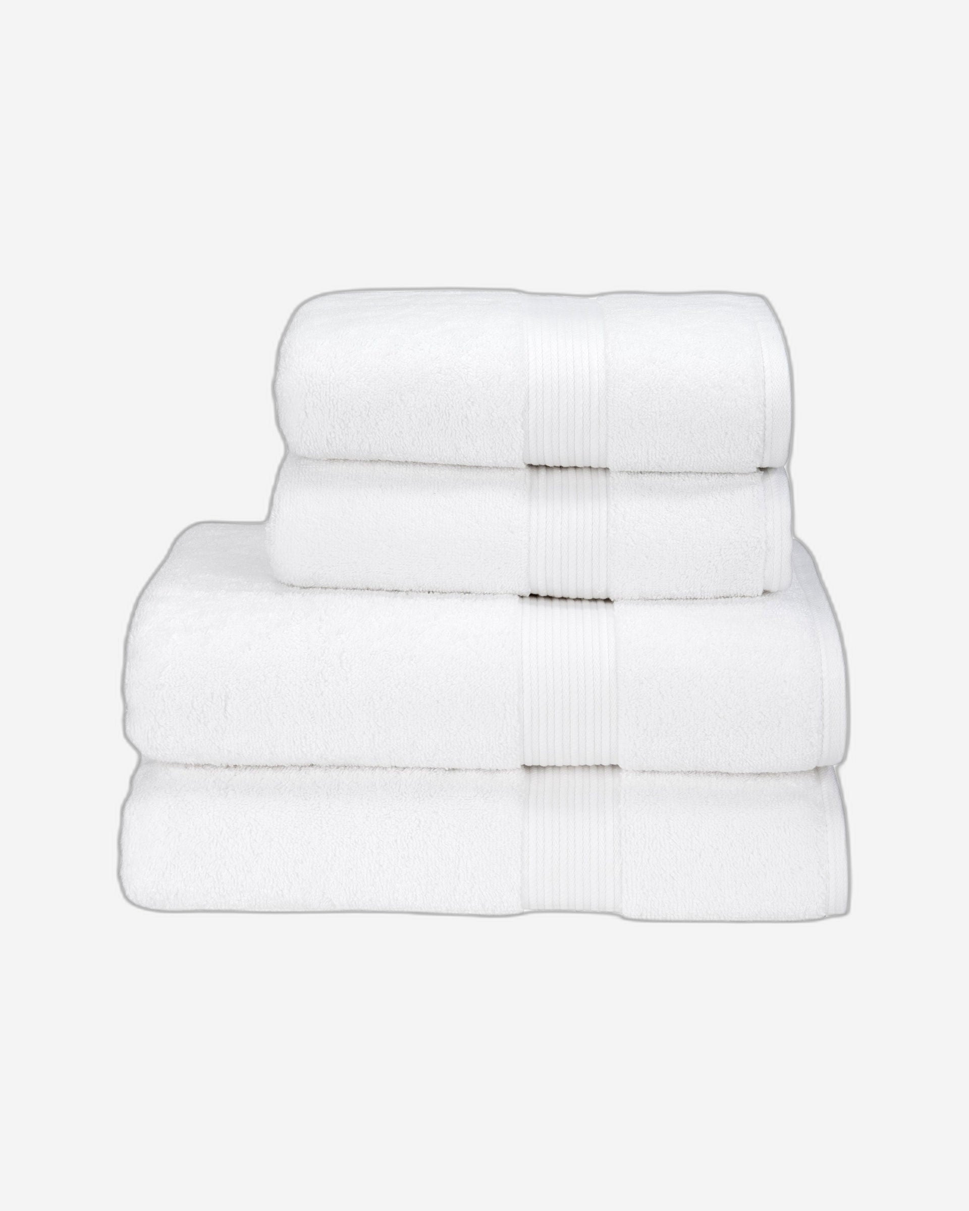 مجموعة مناشف وسجادات الاستحمام "سوبريم" من كريستي باللون الأبيض