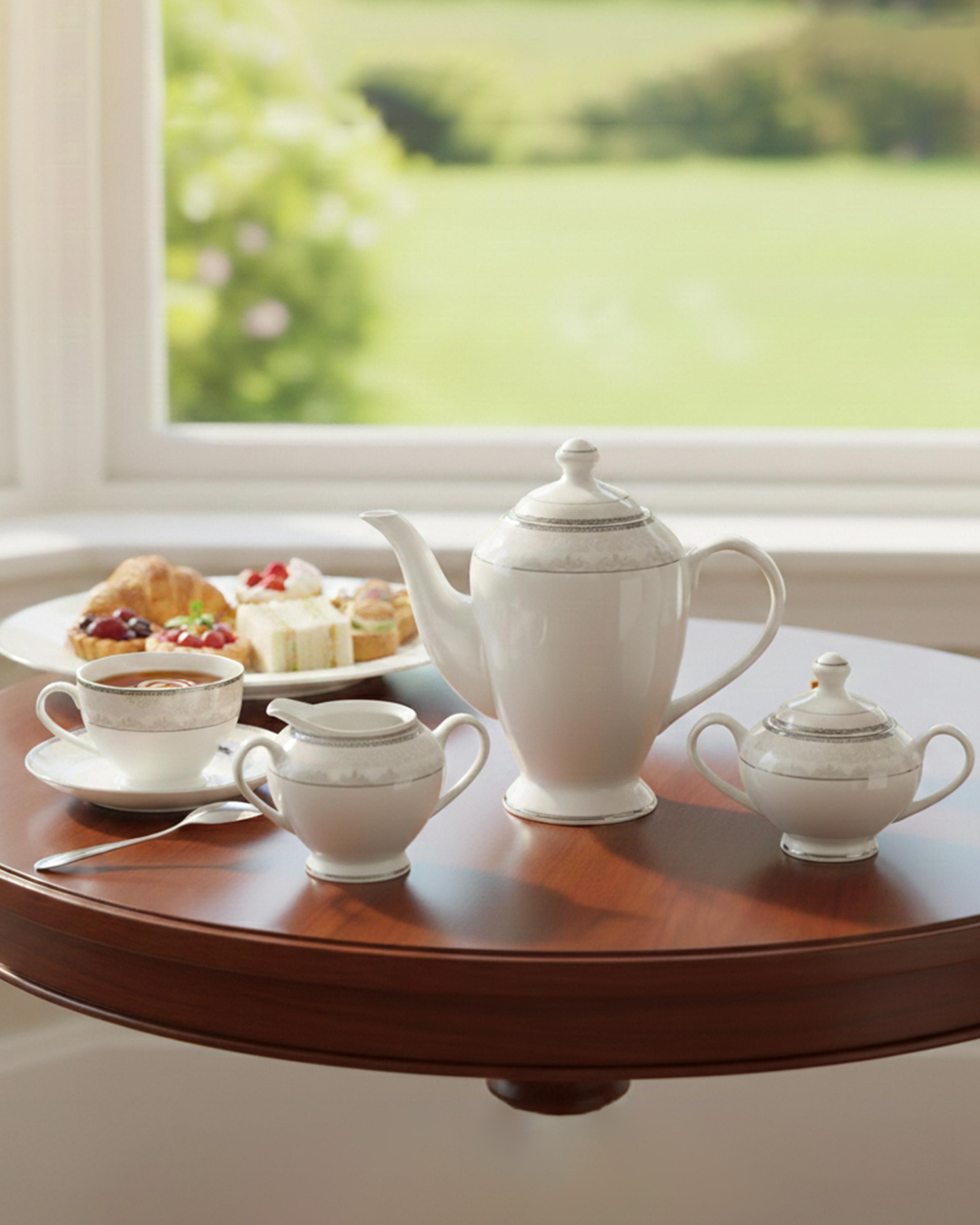Shallow VERA Dinnerware Set 47 pcs