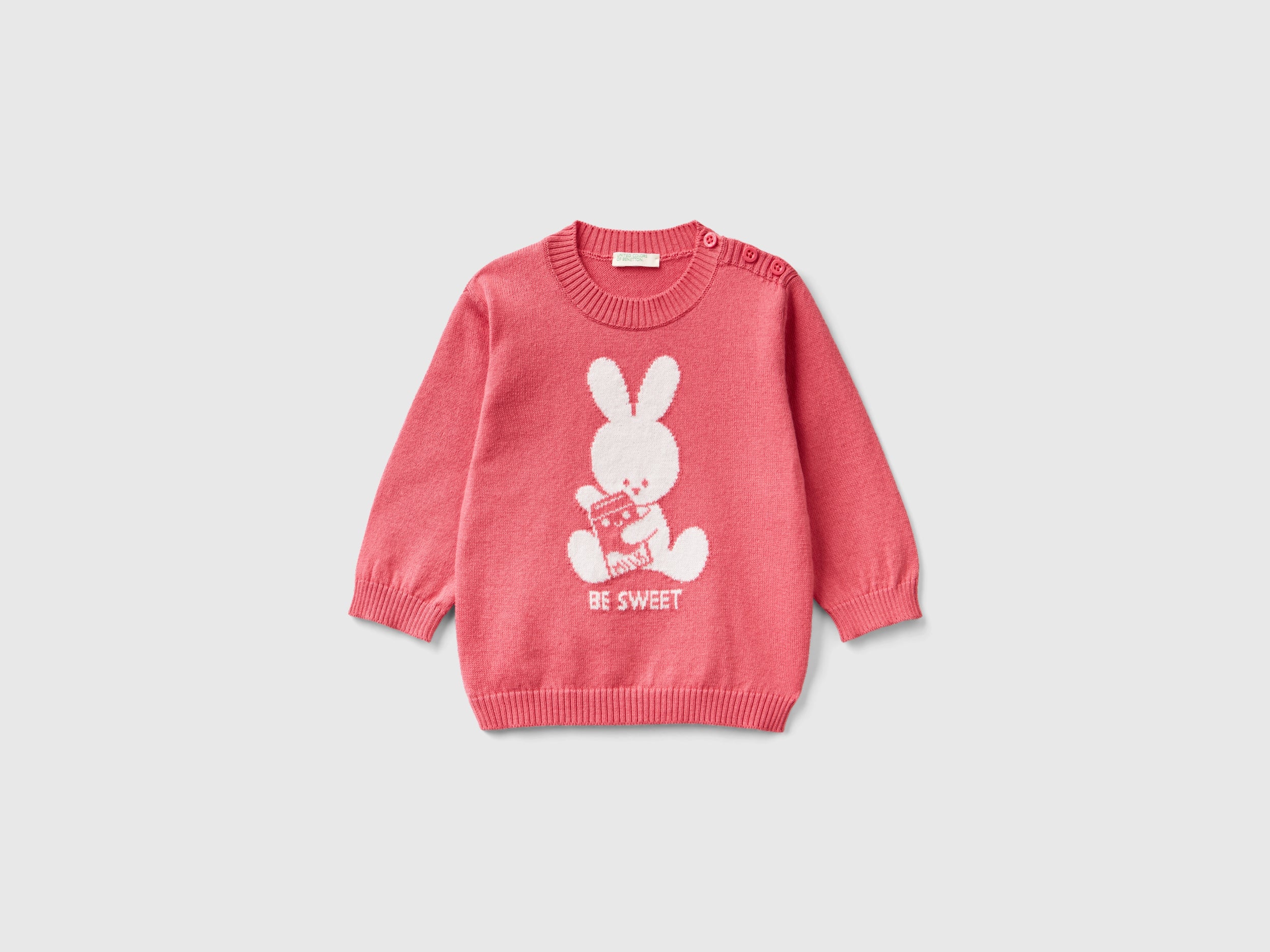 Warm cotton sweater with inlay