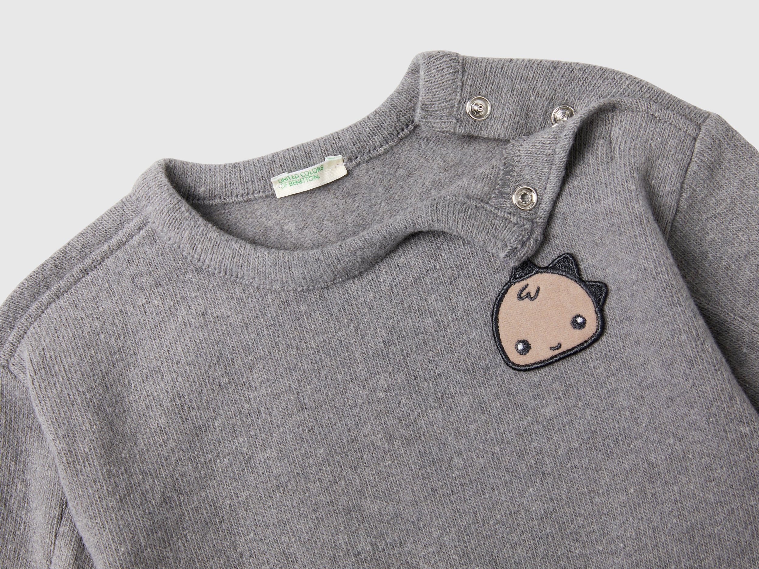 سويت شيرت من مزيج القطن المعاد تدويره