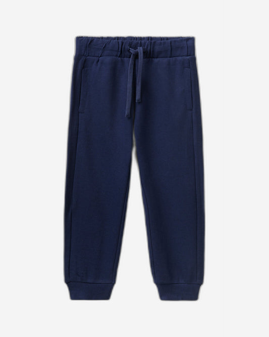 بنطلونات رياضية عادية