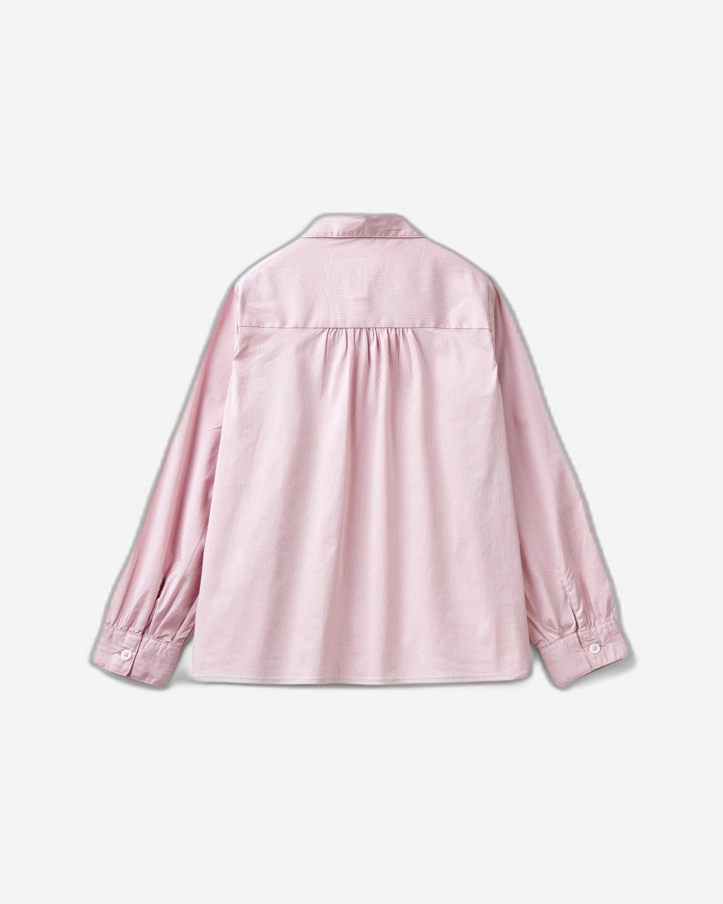 قميص مع ثنيات على النير