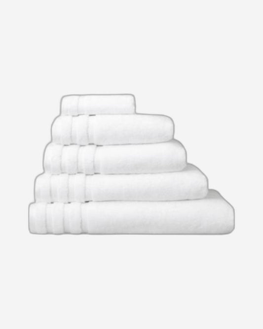 مجموعة مناشف الحمام "Zero Twist" من Linen Obsession باللون الأبيض