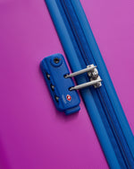 عربة أمتعة UCOB Fabrica 4 ذات العجلات المزدوجة والغطاء الصلب غير القابل للتمدد