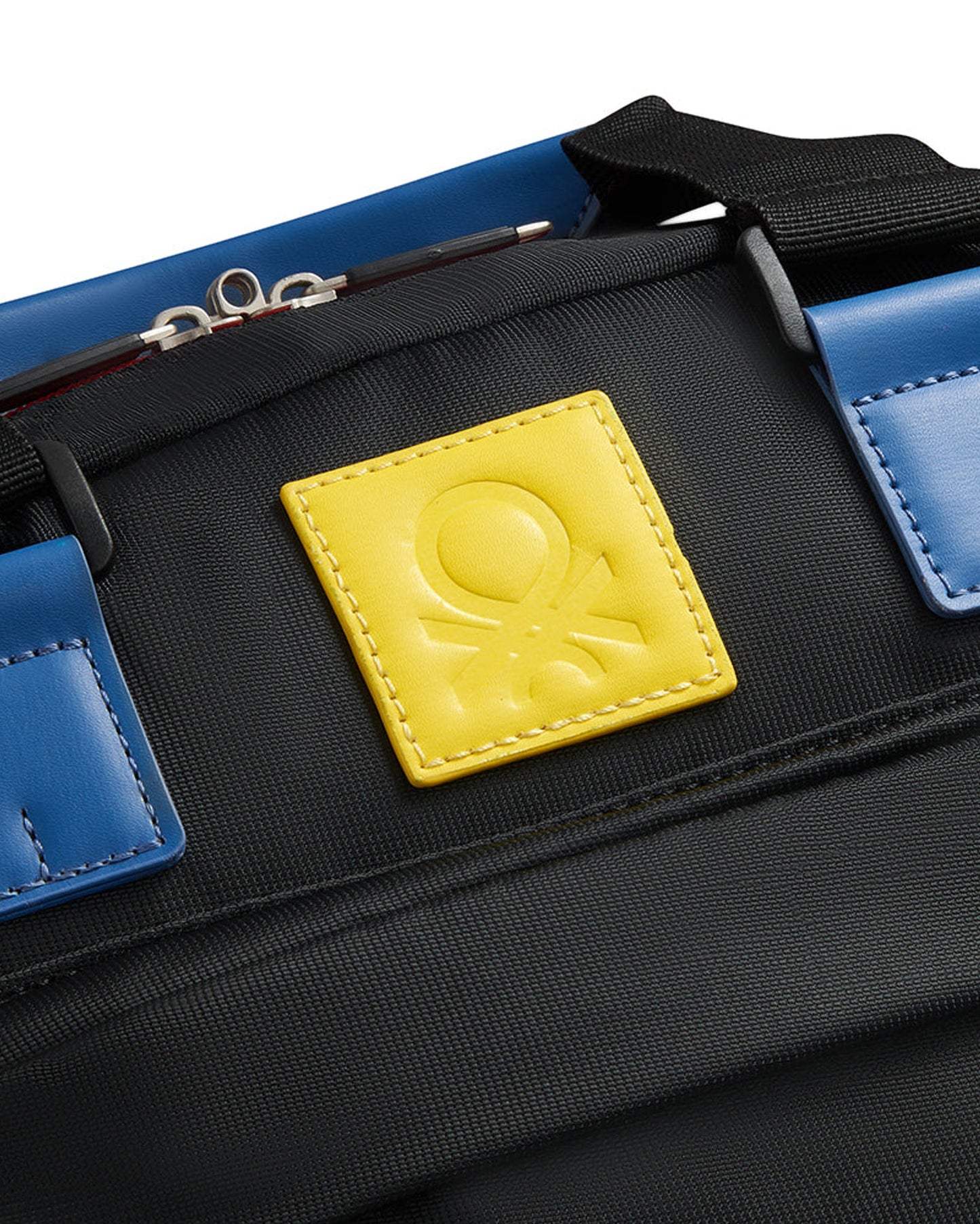 حقيبة ظهر من يونايتد كلرز أوف بينيتون