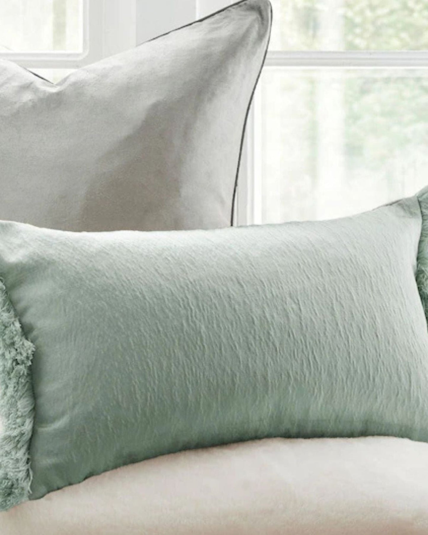 وسادة لورا آشلي "كاريز" المزخرفة المحشوة - 30 × 50 سم