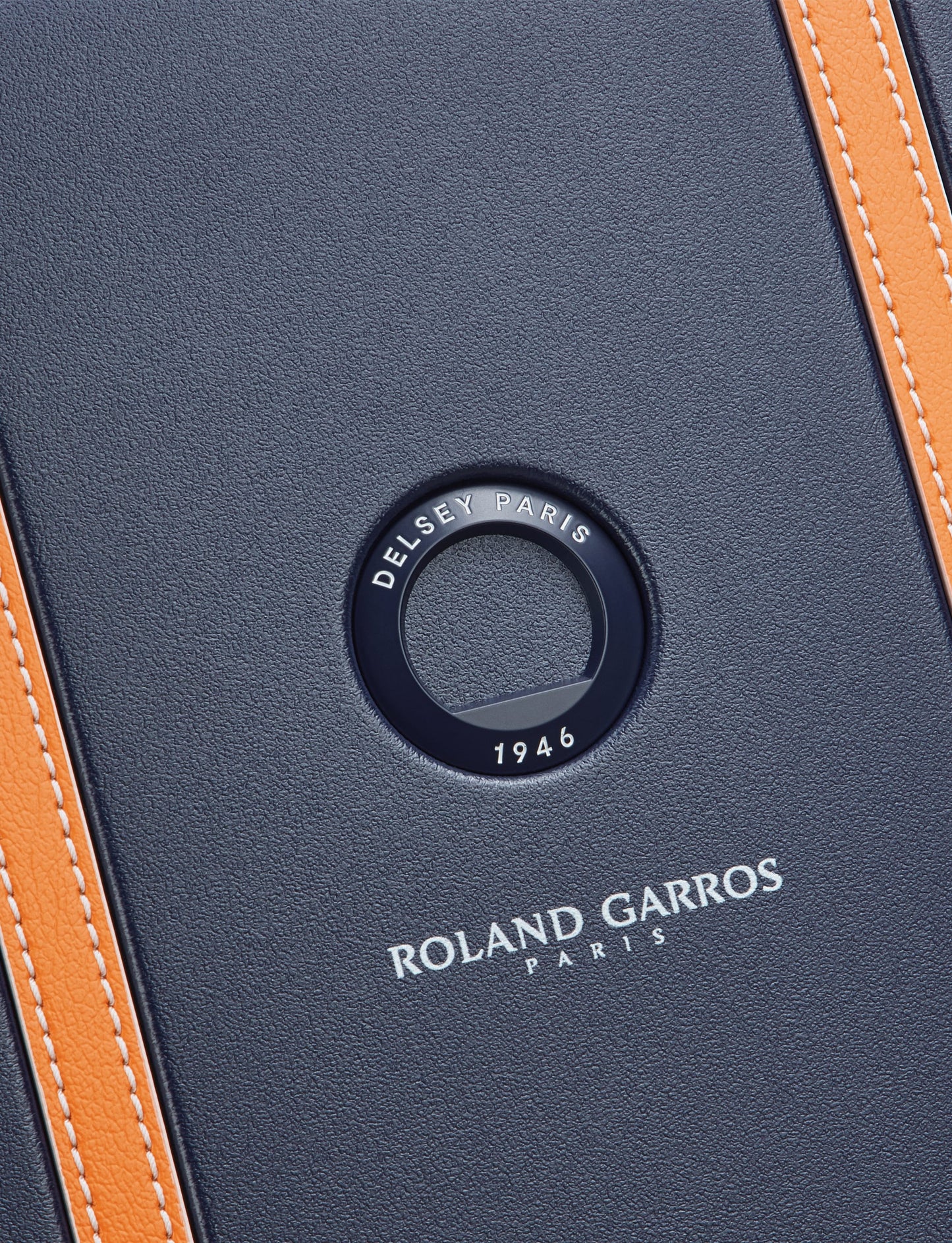 حقيبة ترولي Delsey Paris x Roland Garros Cadence القابلة للتوسيع بعجلات مزدوجة