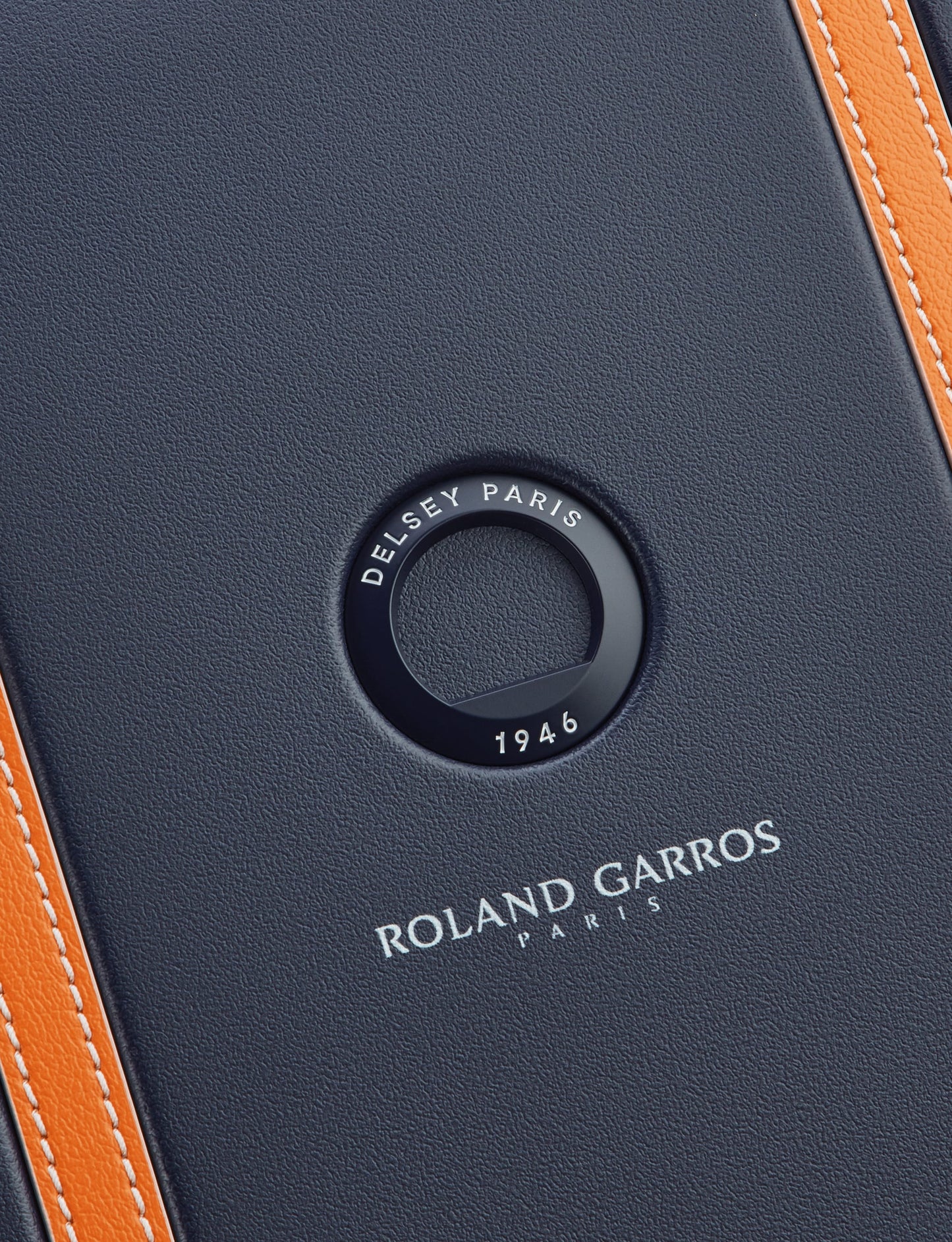 حقيبة ترولي Delsey Paris x Roland Garros Cadence القابلة للتوسيع بعجلات مزدوجة