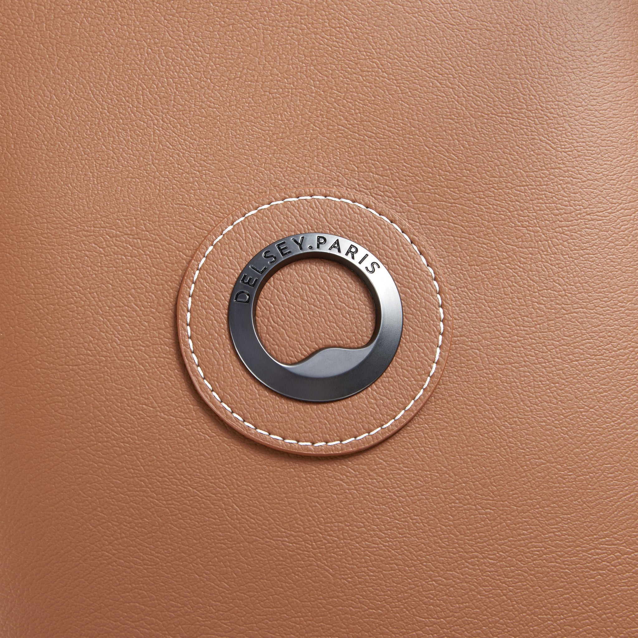 حقيبة سفر ديلسي باريس شاليت إير 2.0 بعجلات مقاس 55 سم مع فتحة أمامية - أزرق داكن