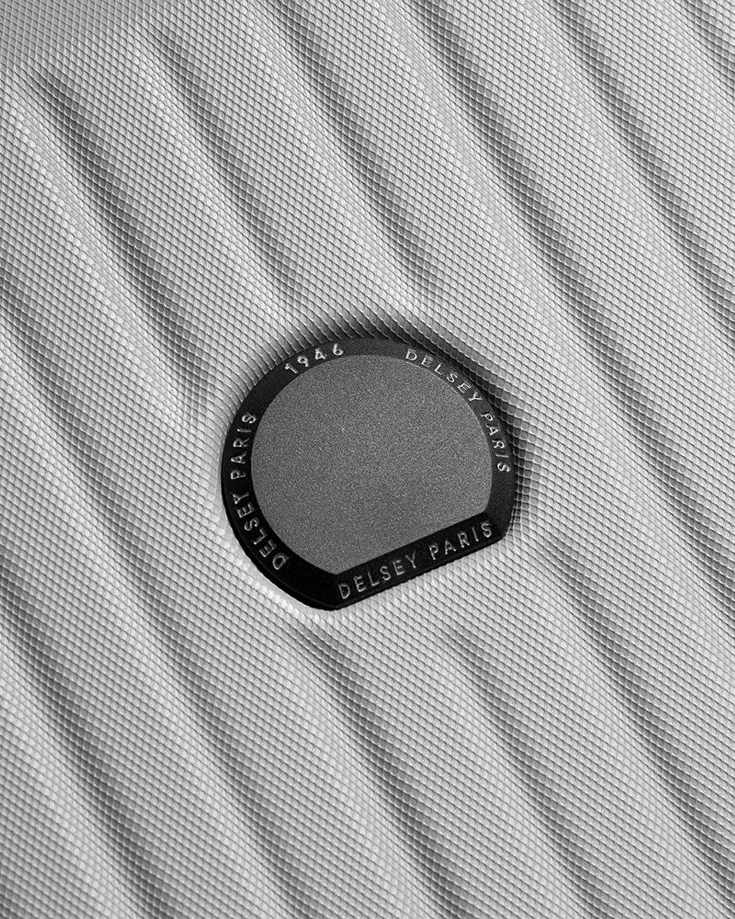 عربة أمتعة قابلة للتوسيع بأربع عجلات مزدوجة من ديلسي باريس كريستين هاردكيس