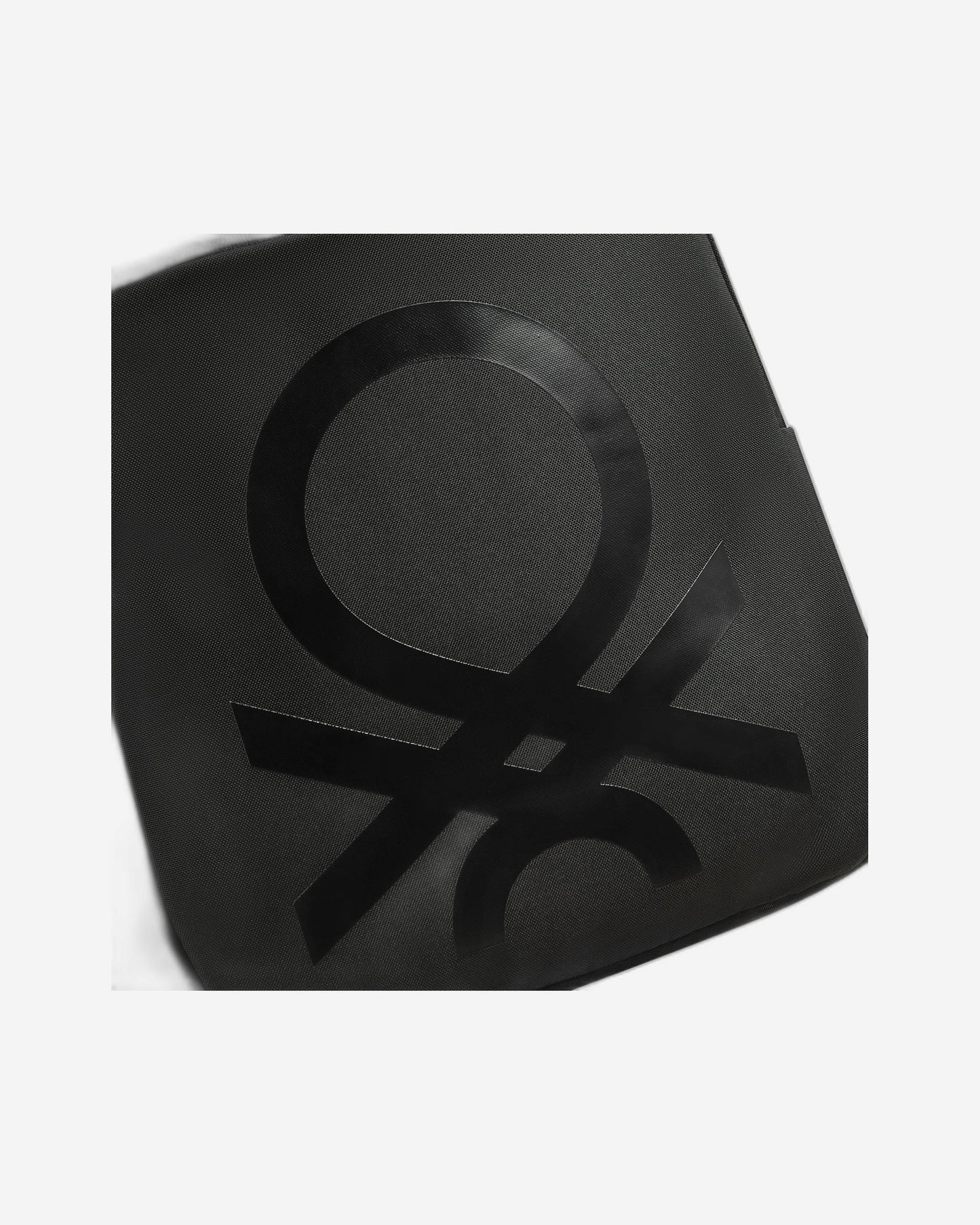 حقيبة ظهر UCB Fabrica دائرية للكمبيوتر المحمول مقاس 15.6 بوصة