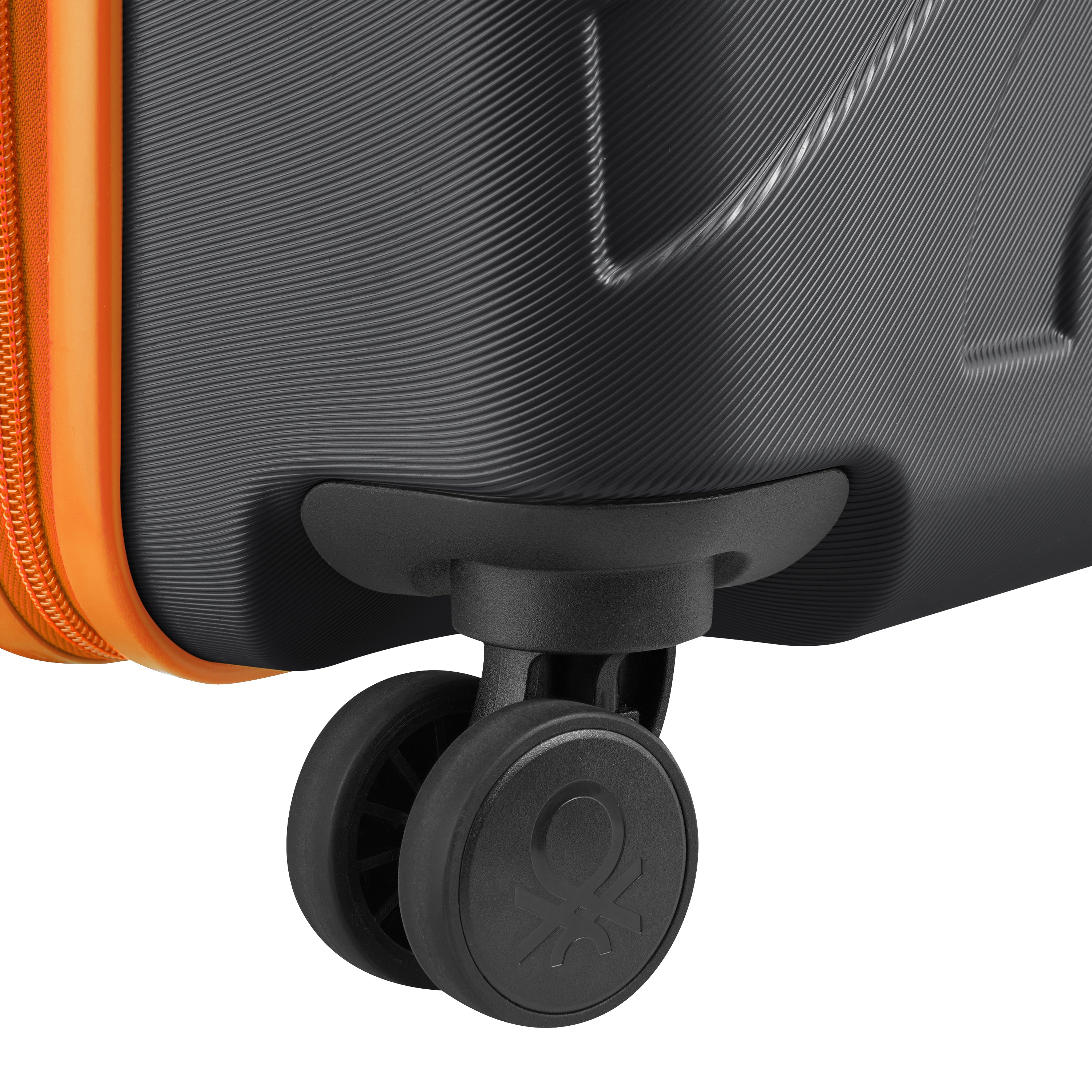 عربة أمتعة UCOB Fabrica 4 ذات العجلات المزدوجة والغطاء الصلب غير القابل للتمدد