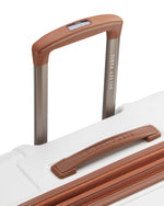 حقيبة سفر قابلة للتمدد من سلسلة FLANERIE SE من Delsey Paris مزودة بأربع عجلات مزدوجة