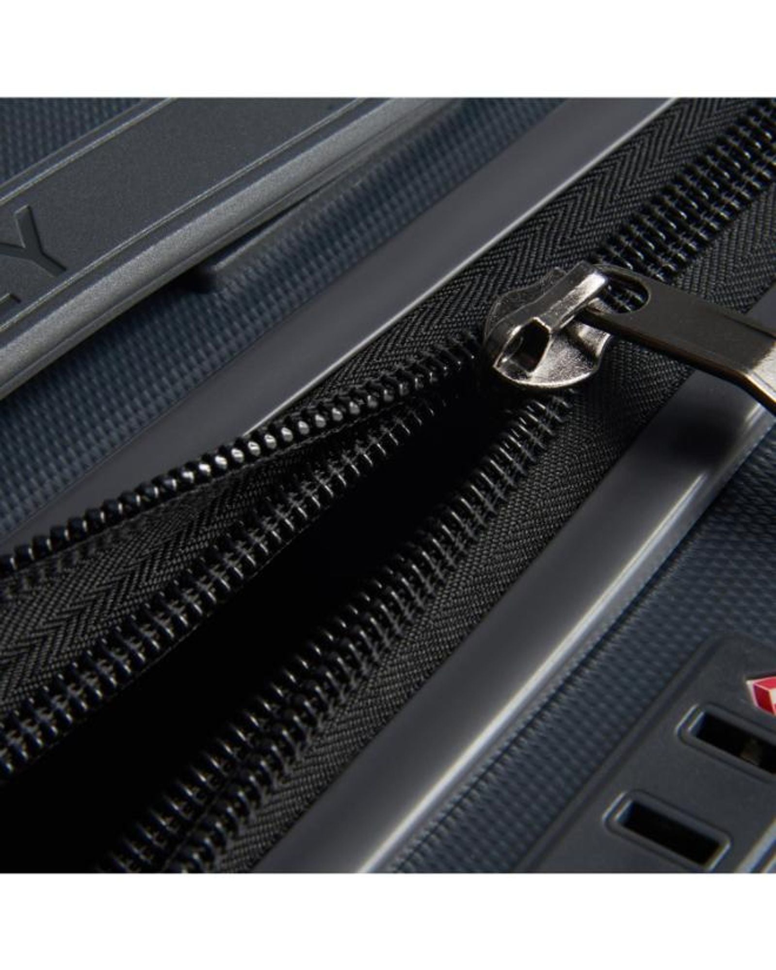 حقيبة ديلسي باريس فري ستايل القابلة للتوسيع بأربع عجلات