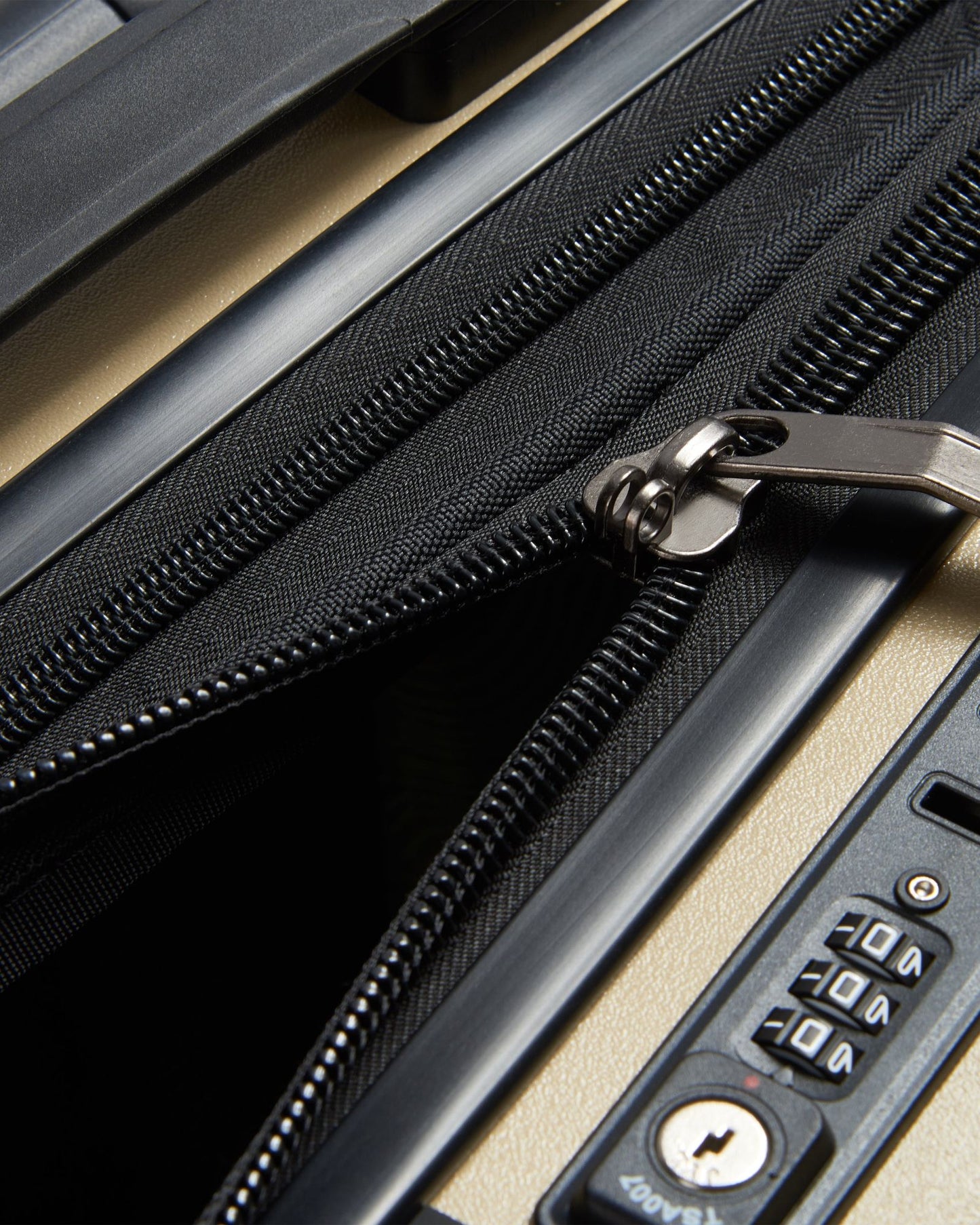 عربة جيب JH002B صلبة قابلة للتوسيع بأربع عجلات مزدوجة