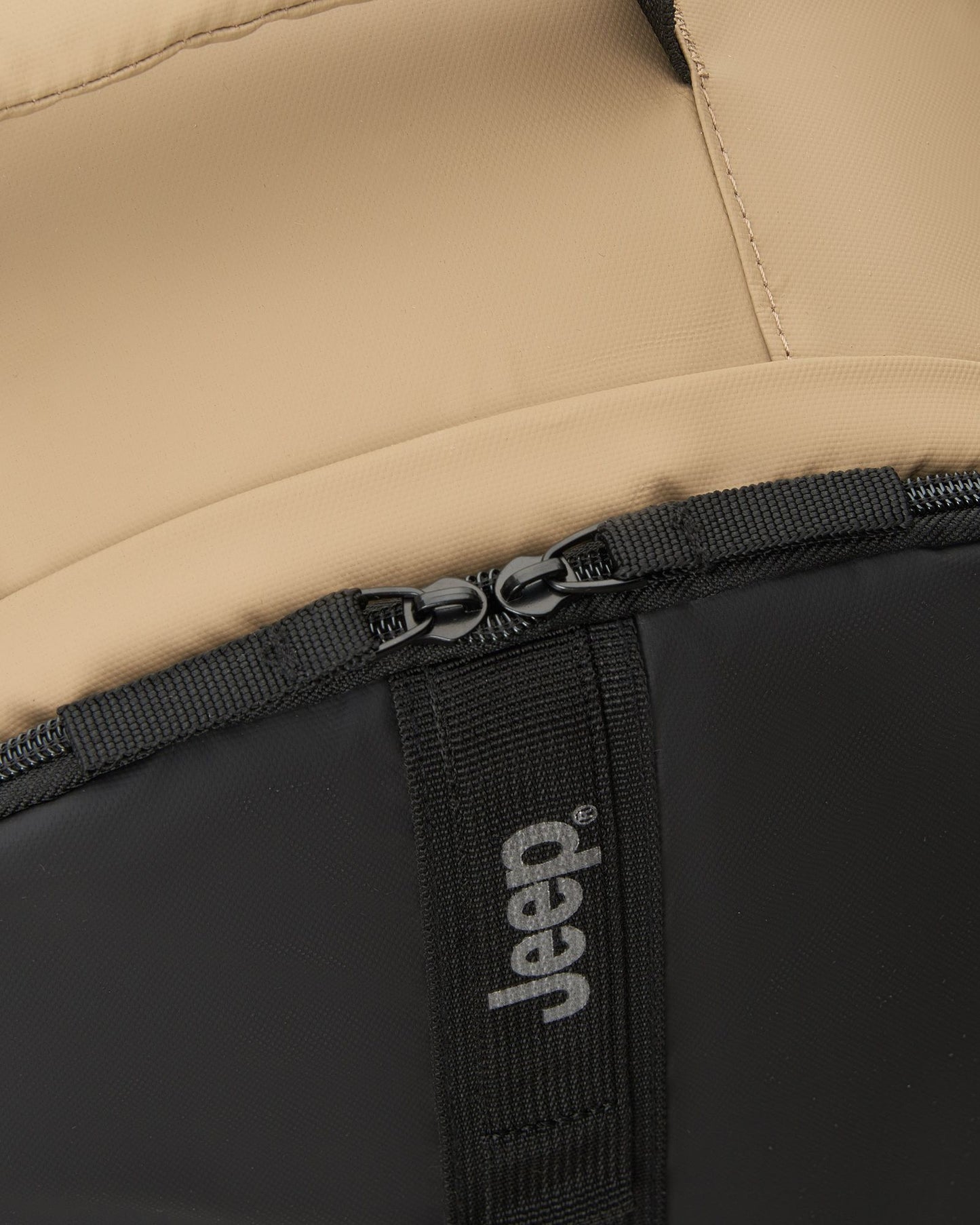 حقيبة ظهر Jeep JS011B متعددة الاستخدامات بسعة 24 لترًا