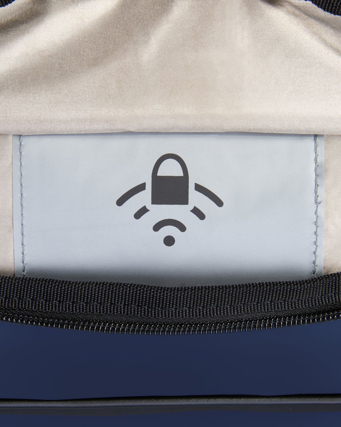 حقيبة سفر بيجو فوياجيز مقاس 55 سم Softcase Hybrid Cabin Duffle Bag 