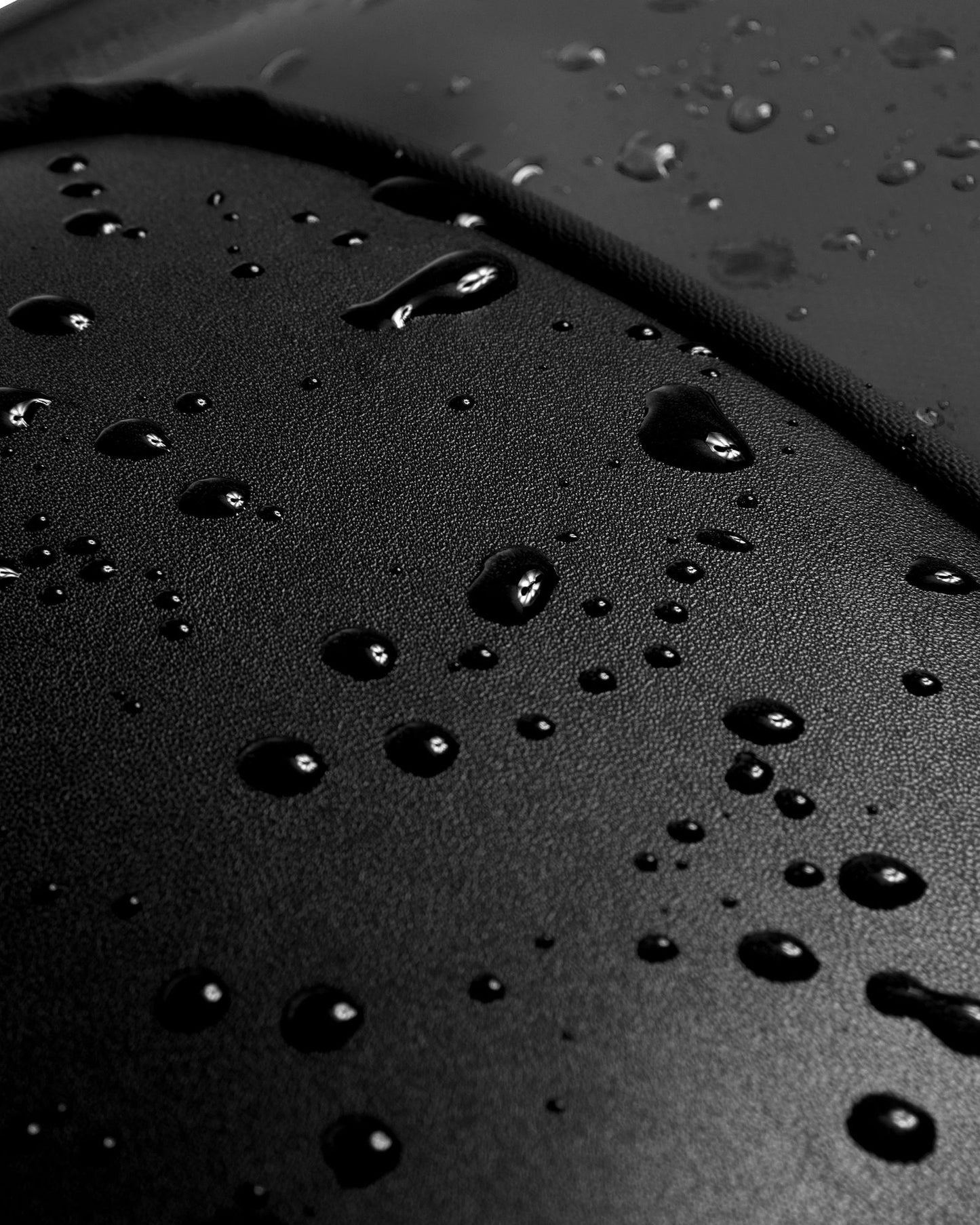 حقيبة ظهر بيجو فوياجيز للسفر مقاومة للماء مقاس 18 بوصة 