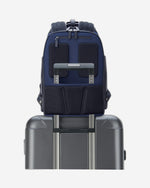 حقيبة ظهر بيجو فوياجيز للسفر مقاومة للماء مقاس 18 بوصة 