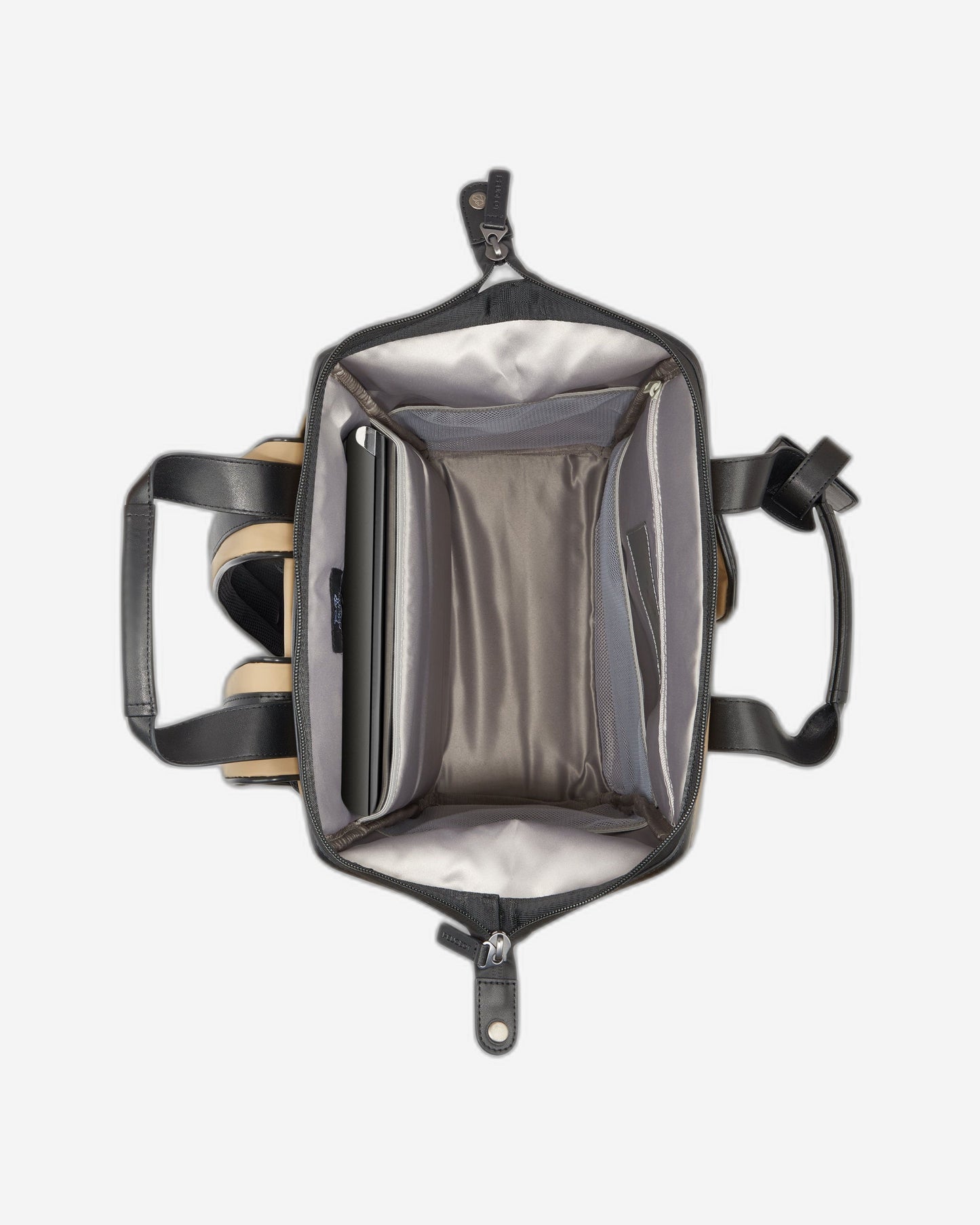 حقيبة ظهر بيجو فوياجيز ترافل، حجرة واحدة، مقاس 16 بوصة 