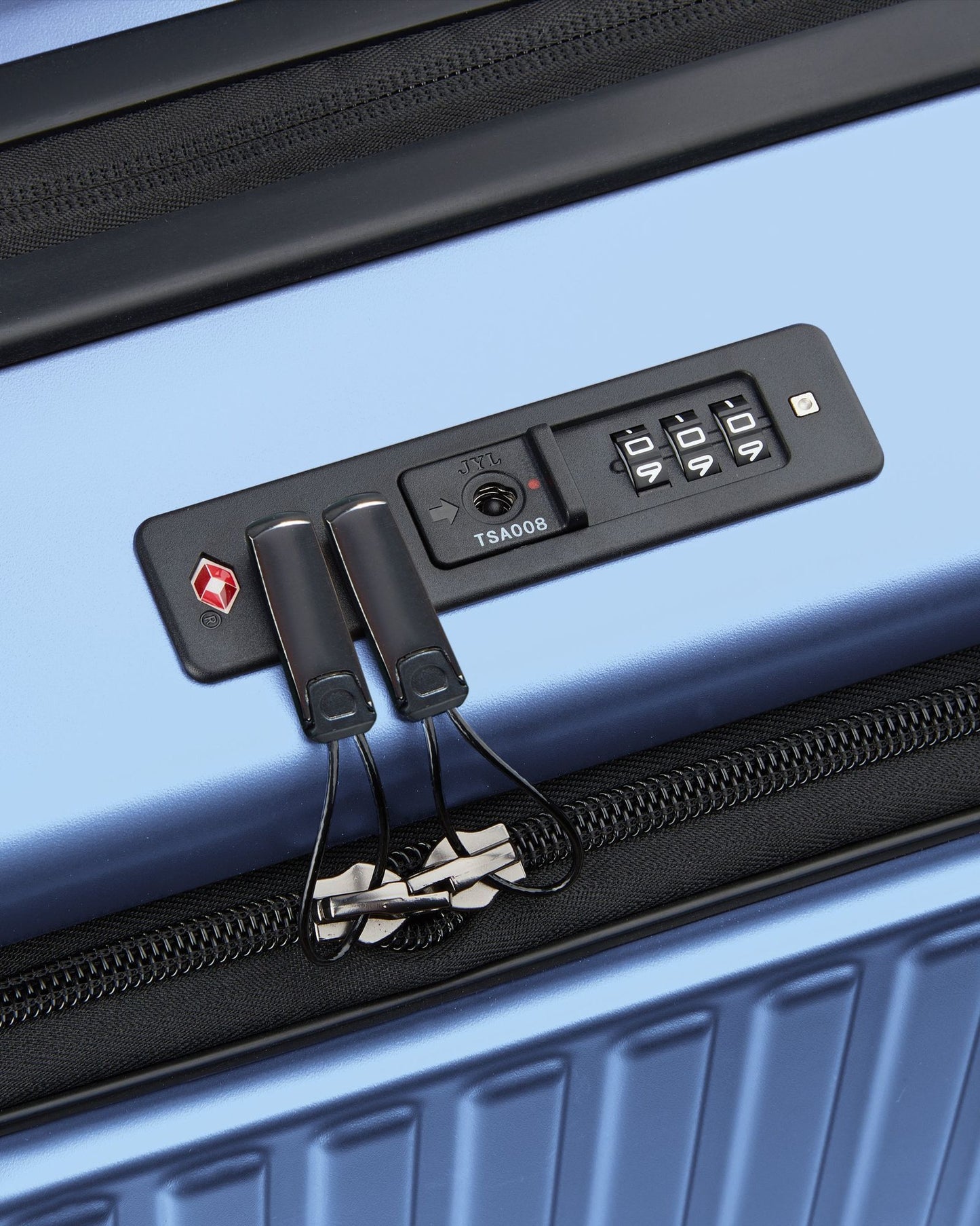 حقائب سفر ديلسي باريس سيكيورتايم ذات الفتحة الأمامية