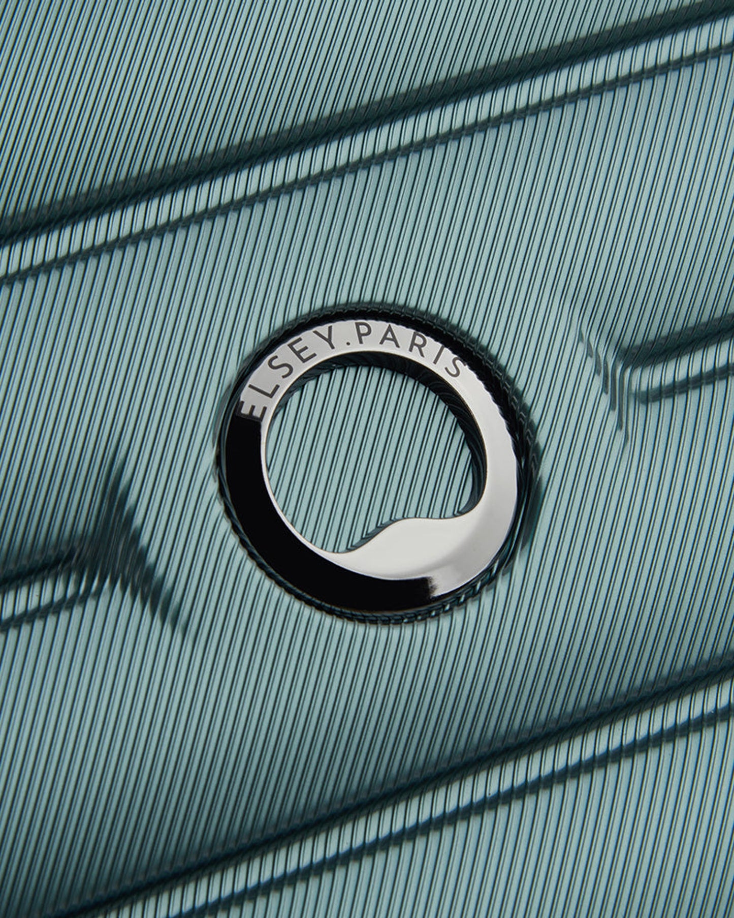 حقيبة ديلسي باريس شادو 5.0 للأعمال ذات الهيكل الصلب