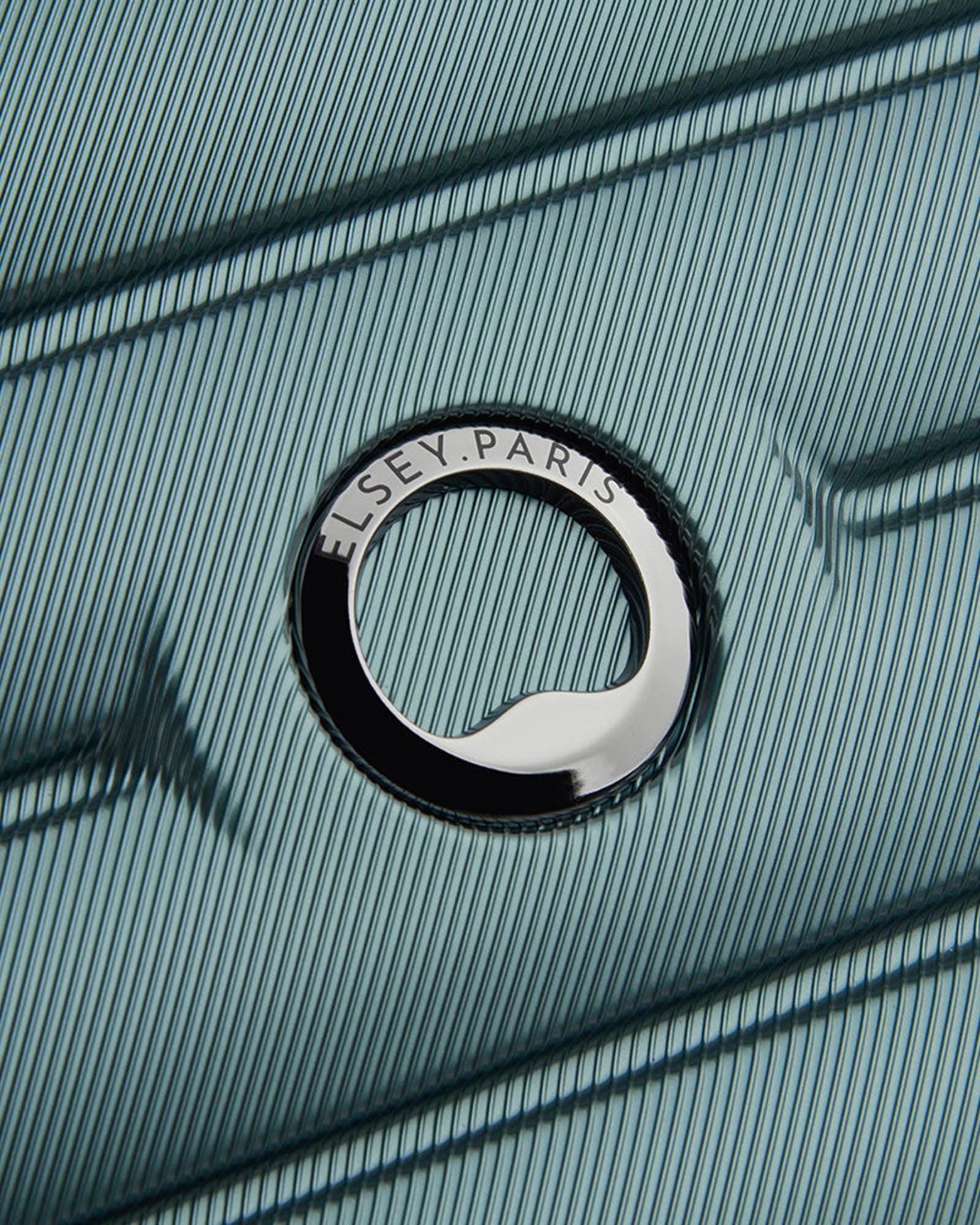 عربة نقل ديلسي باريس شادو 5.0 القابلة للتوسيع للأعمال ذات المقصورة الصلبة