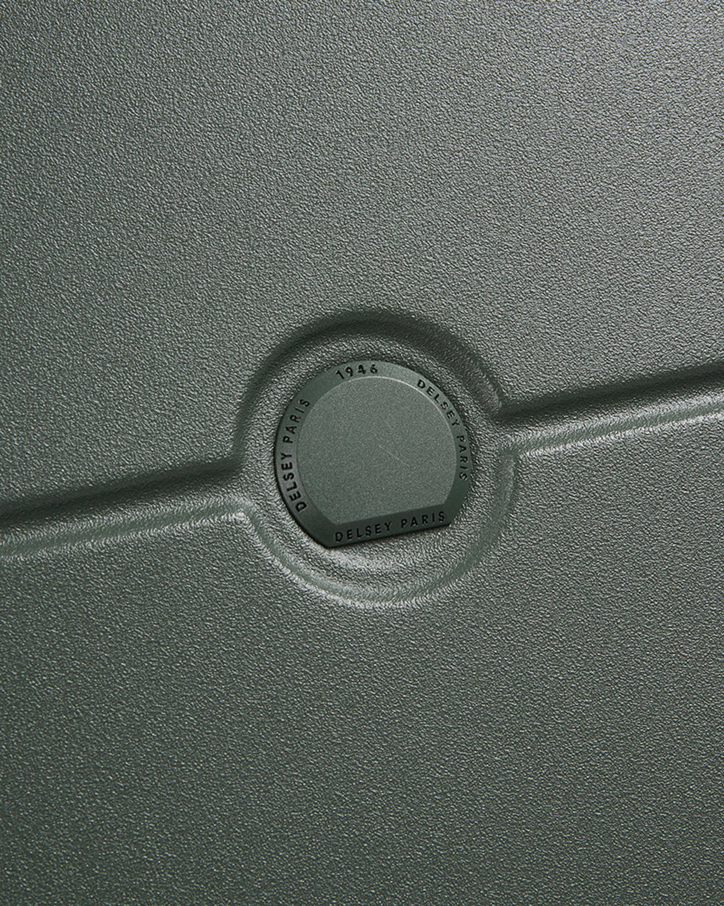 أمتعة Delsey Paris Turenne 2.0 غير قابلة للتوسيع