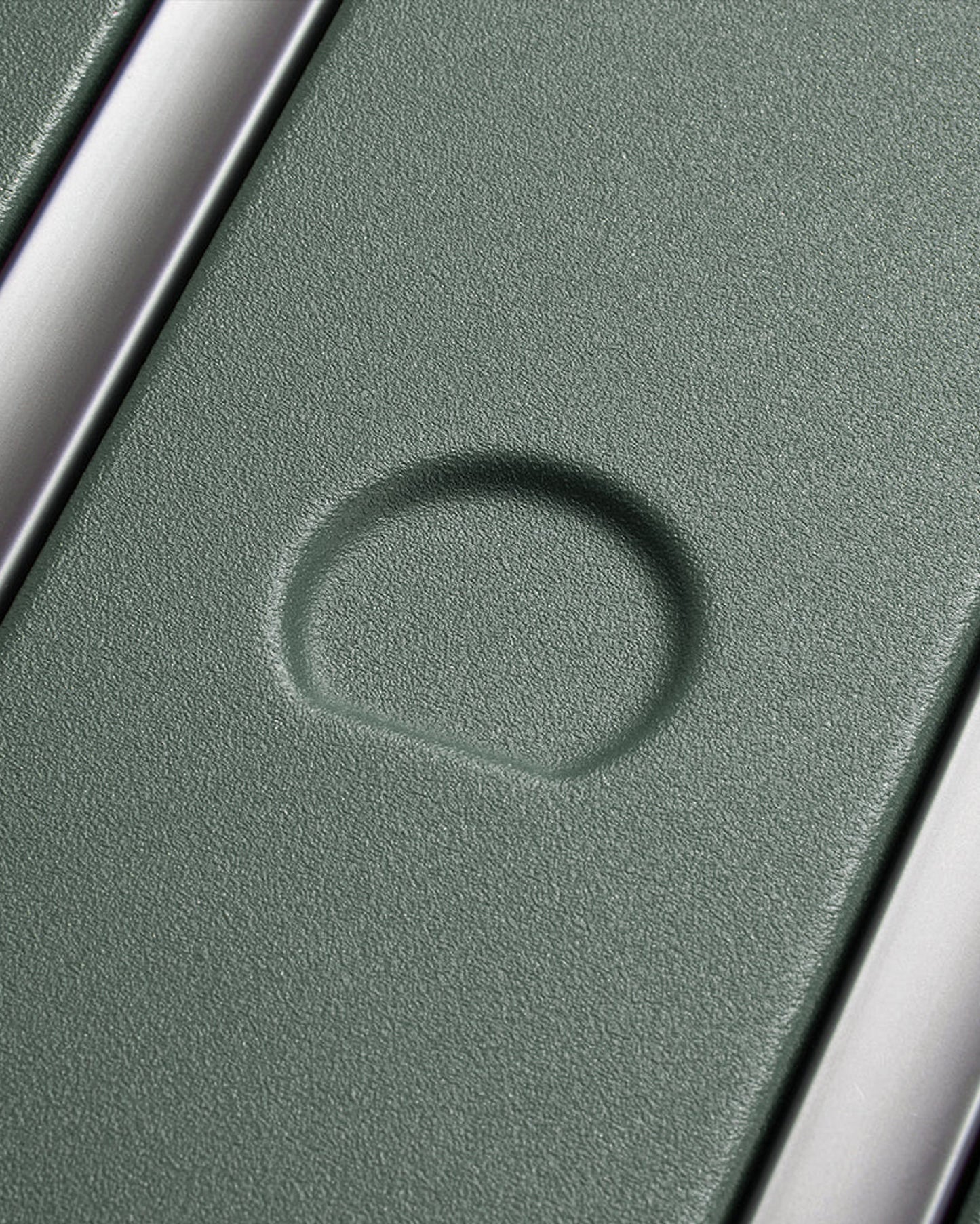 أمتعة Delsey Paris Turenne 2.0 غير قابلة للتوسيع