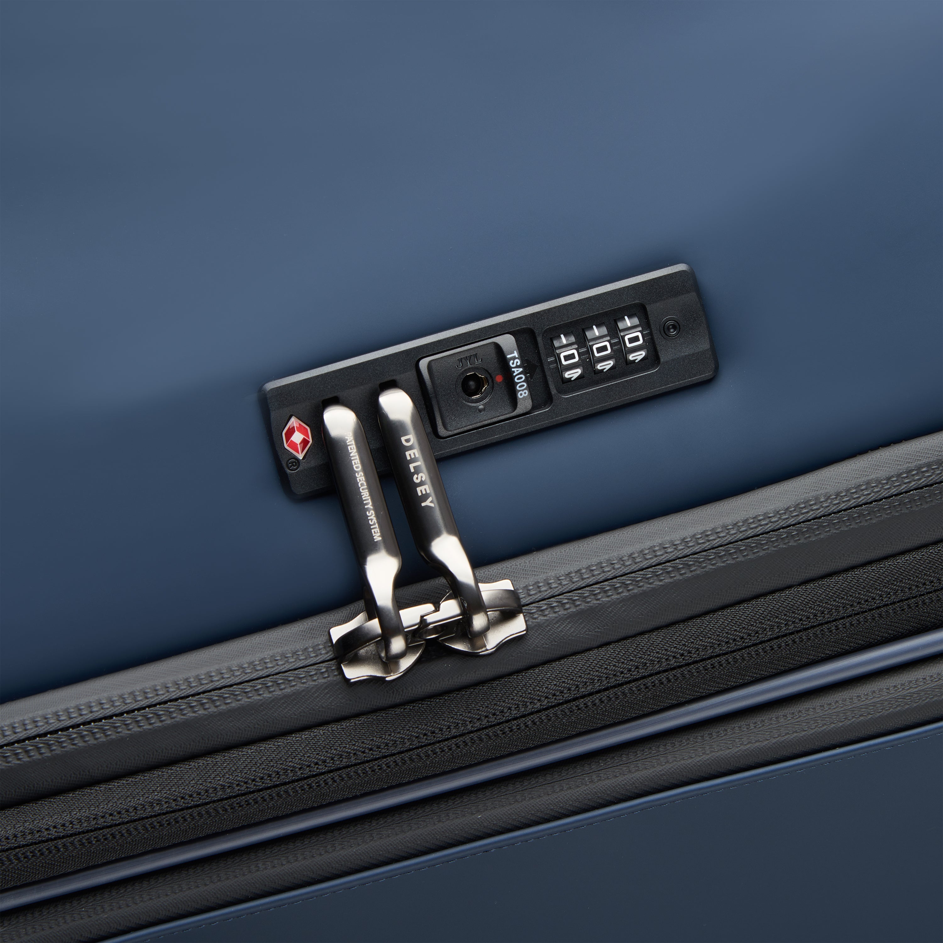 حقيبة ديلسي باريس تورين 2.0 ذات العجلات الأربع القابلة للتوسيع ذات الغطاء الناعم