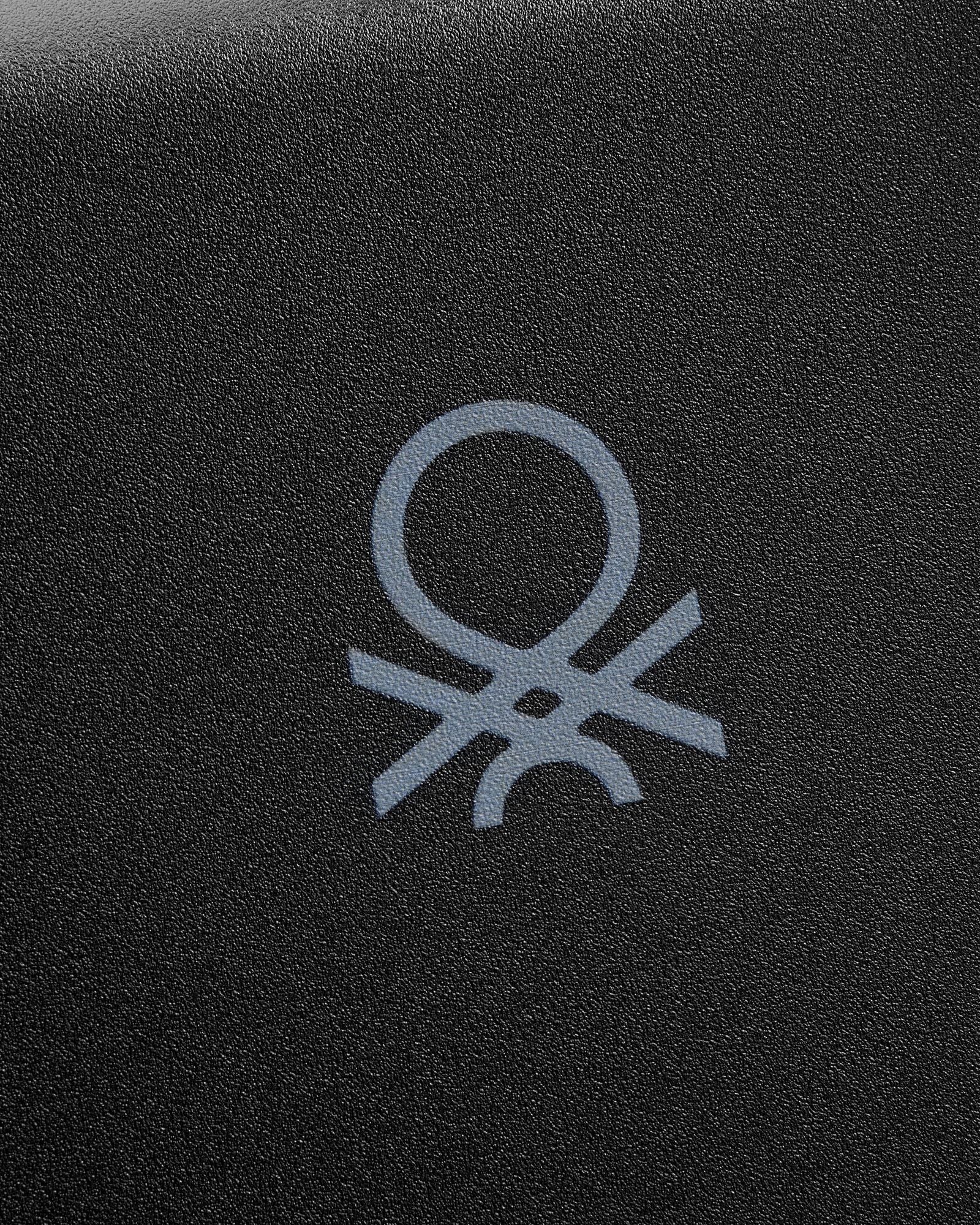 عربة أمتعة UCB Hardside 4 ذات العجلات المزدوجة غير القابلة للتمدد