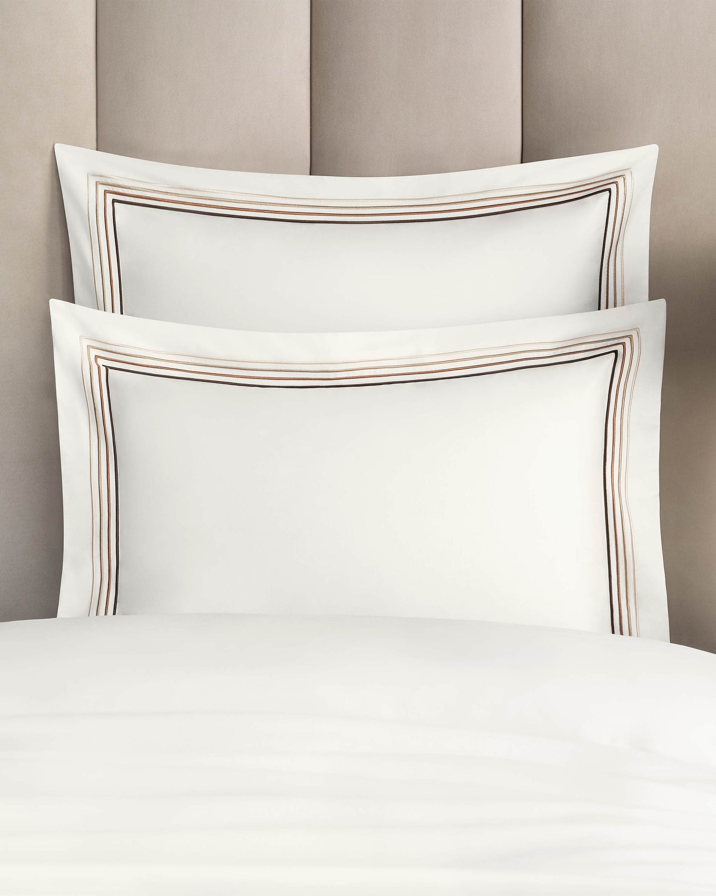 Togas Linari Bedding Set in White Brown