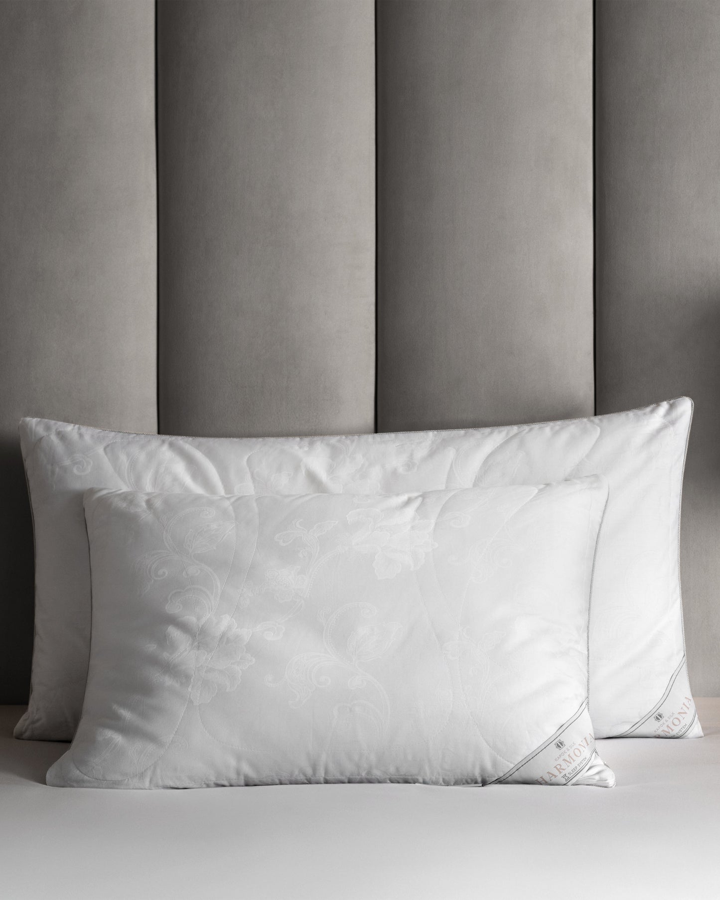 Togas Harmonia plant fiber pillow