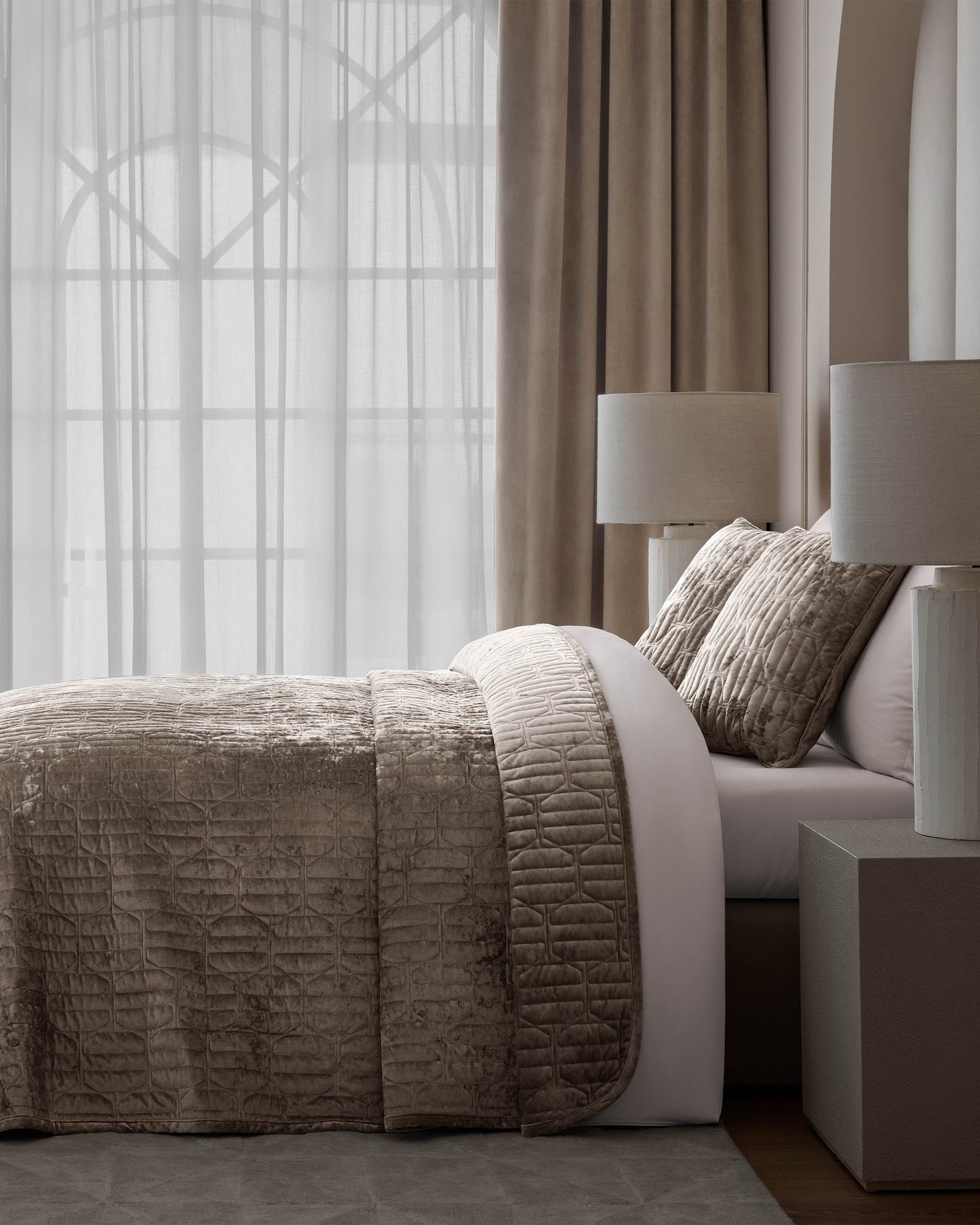 Togas Arnas Bedcover in Brown