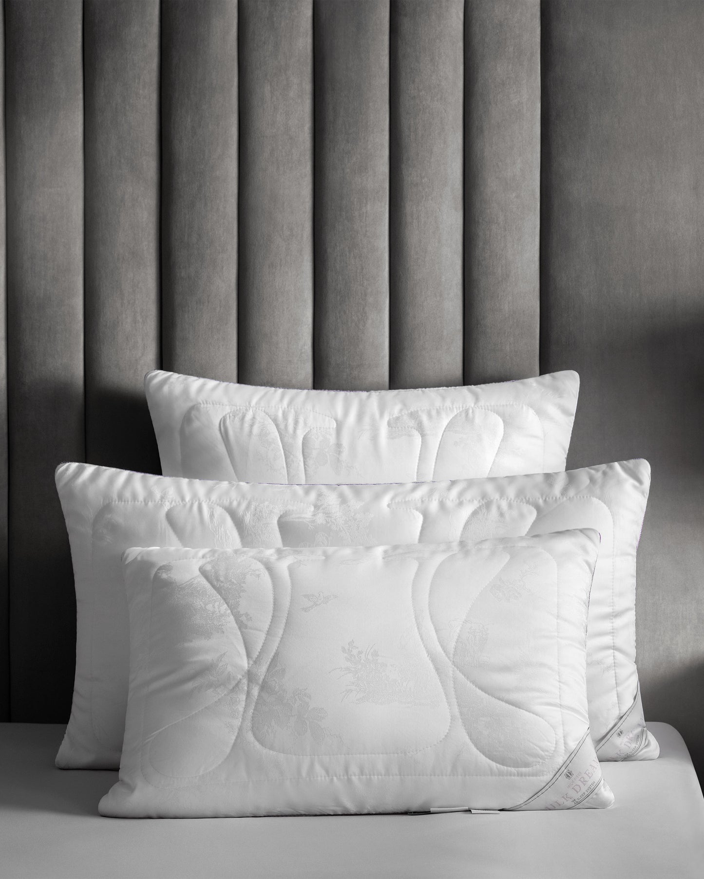 Togas Milk Dreams pillow