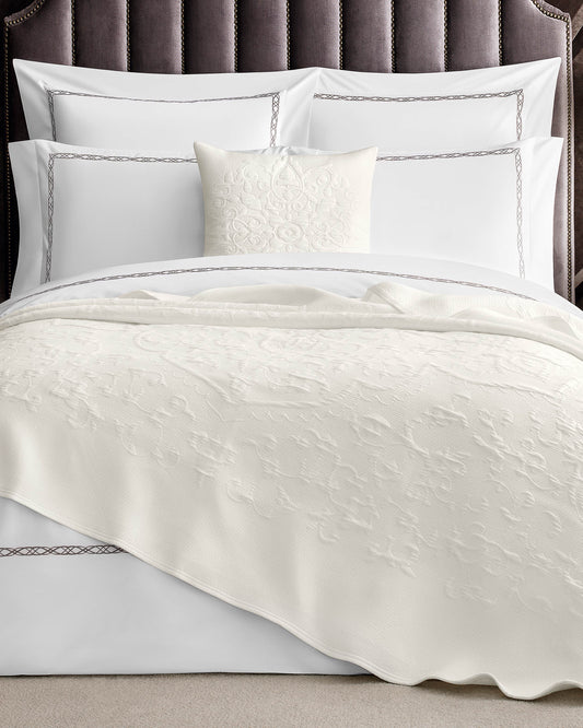 Togas Monte Bedcover in White