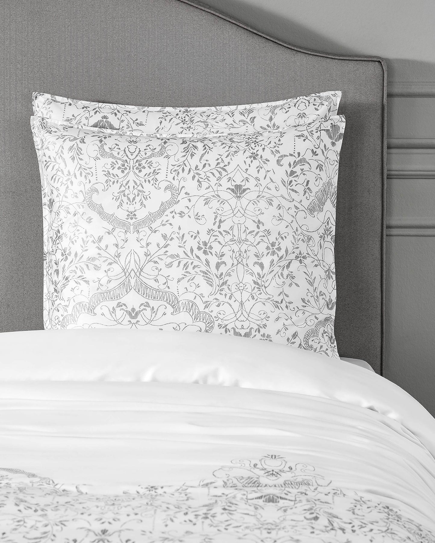 Togas Amaris Bedding Set in White