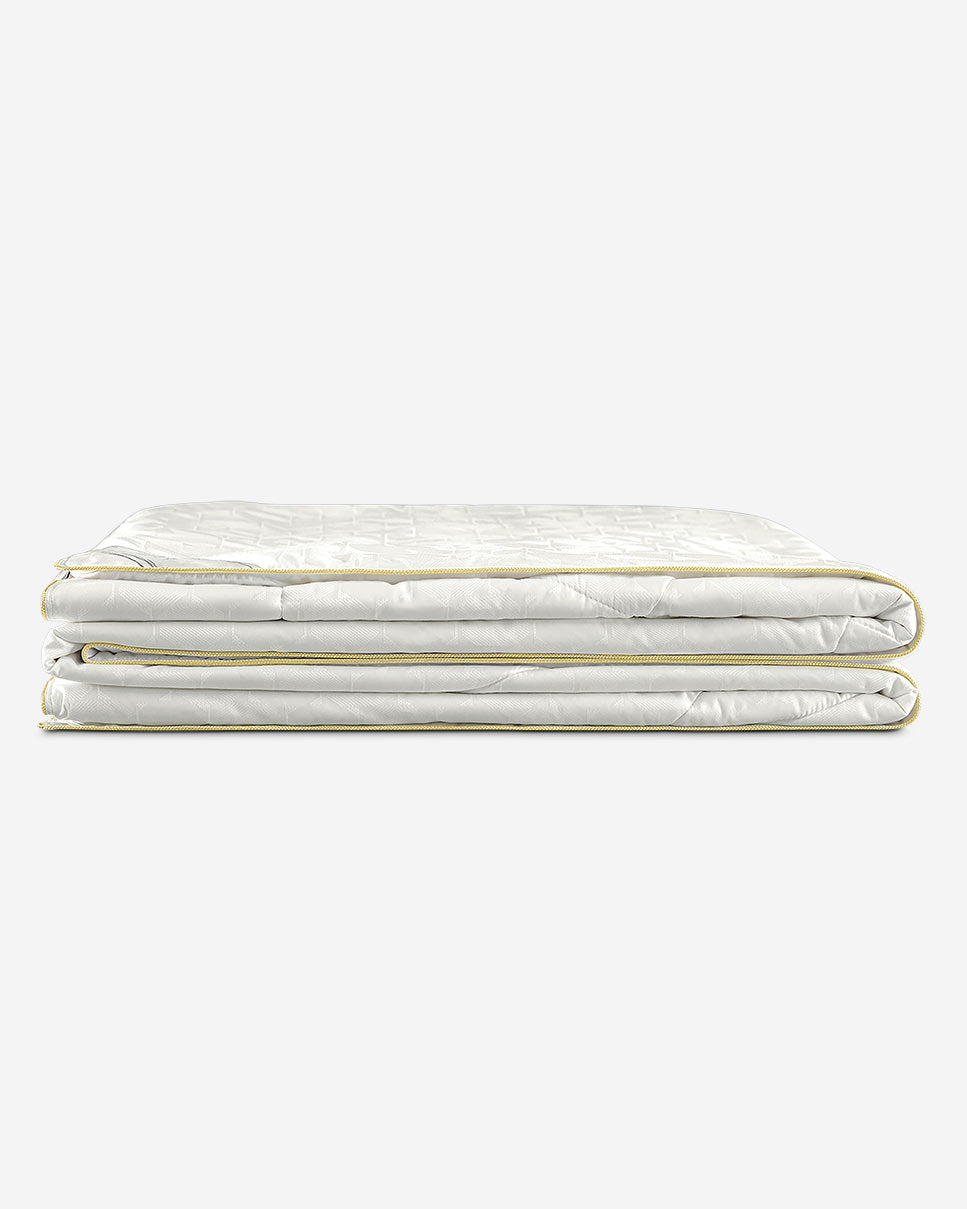 Togas Infiniti Mulberry silk duvet