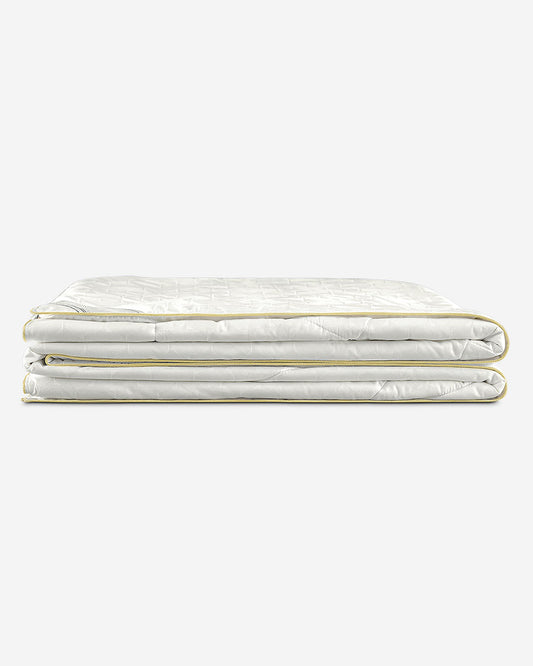 Togas Infiniti Mulberry silk duvet