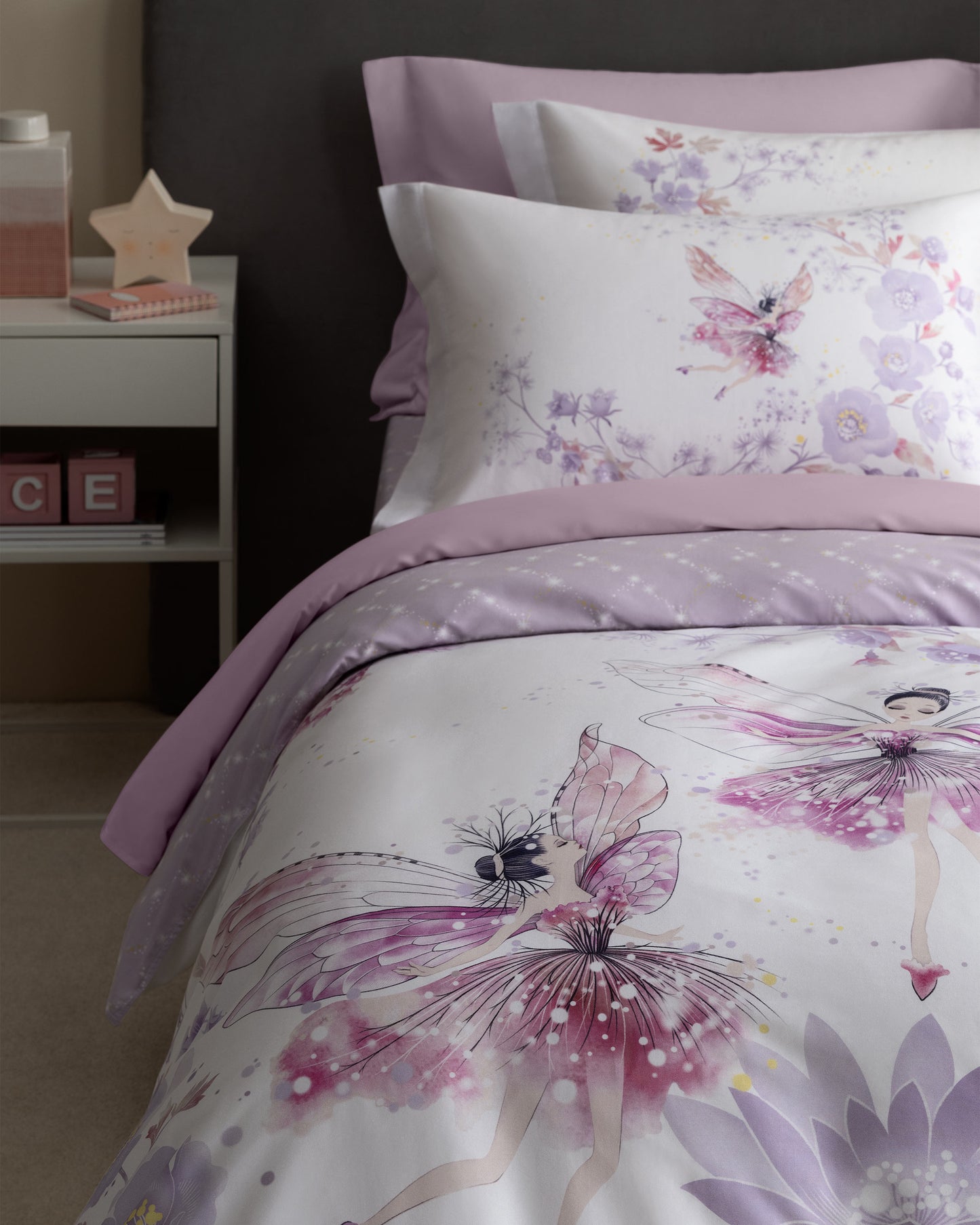 Togas Kids Fallena Bedding Set in White Lilac